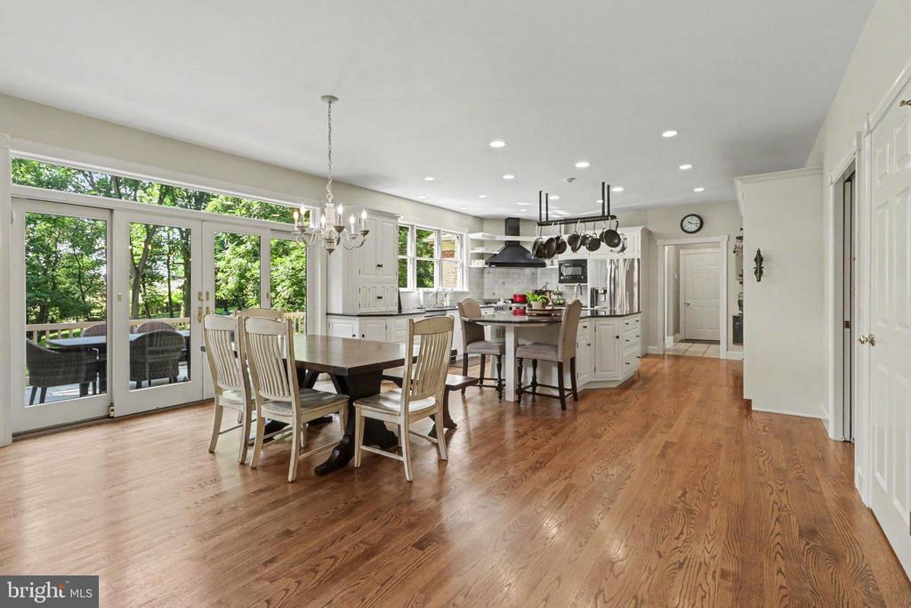 20 WHITE PINE DRIVE