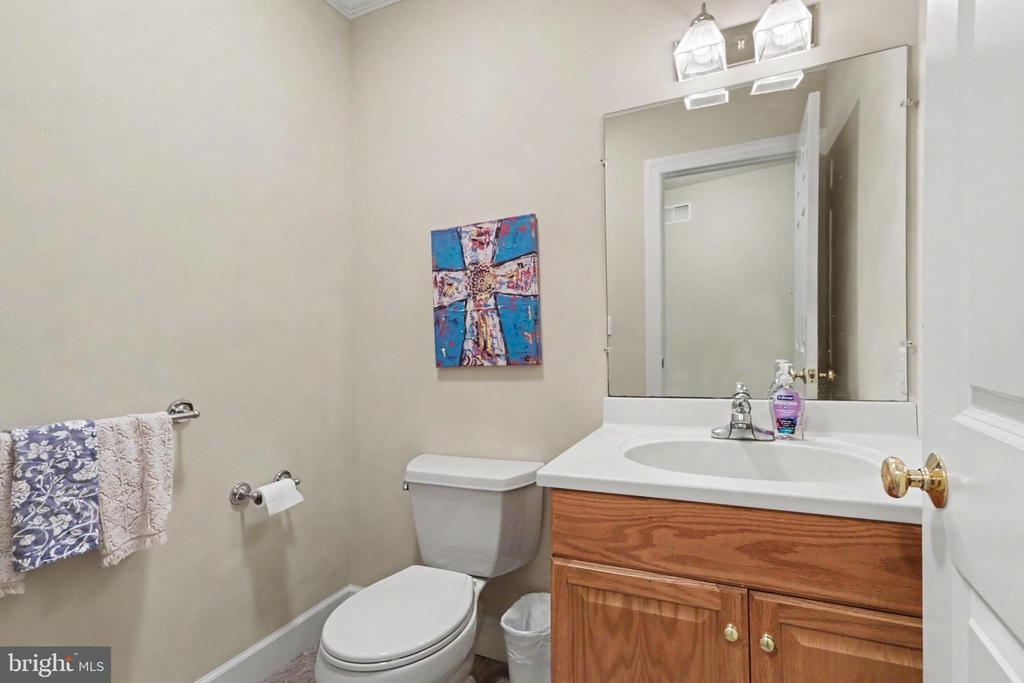 20 WHITE PINE DRIVE