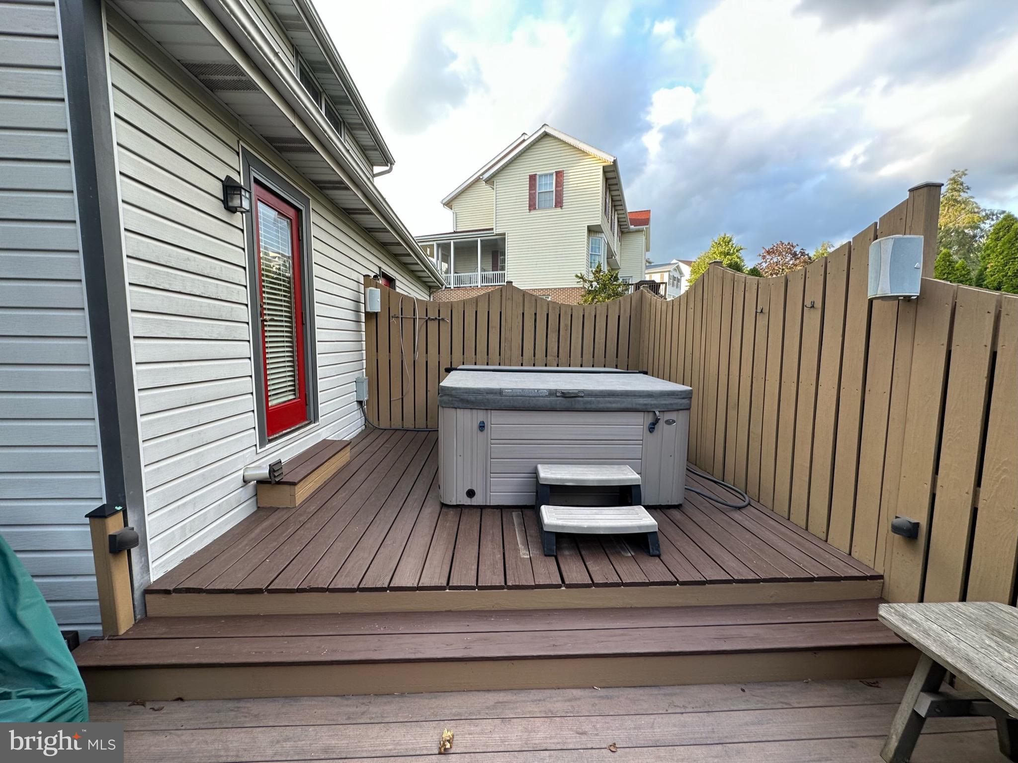 425 SUNRISE BOULEVARD