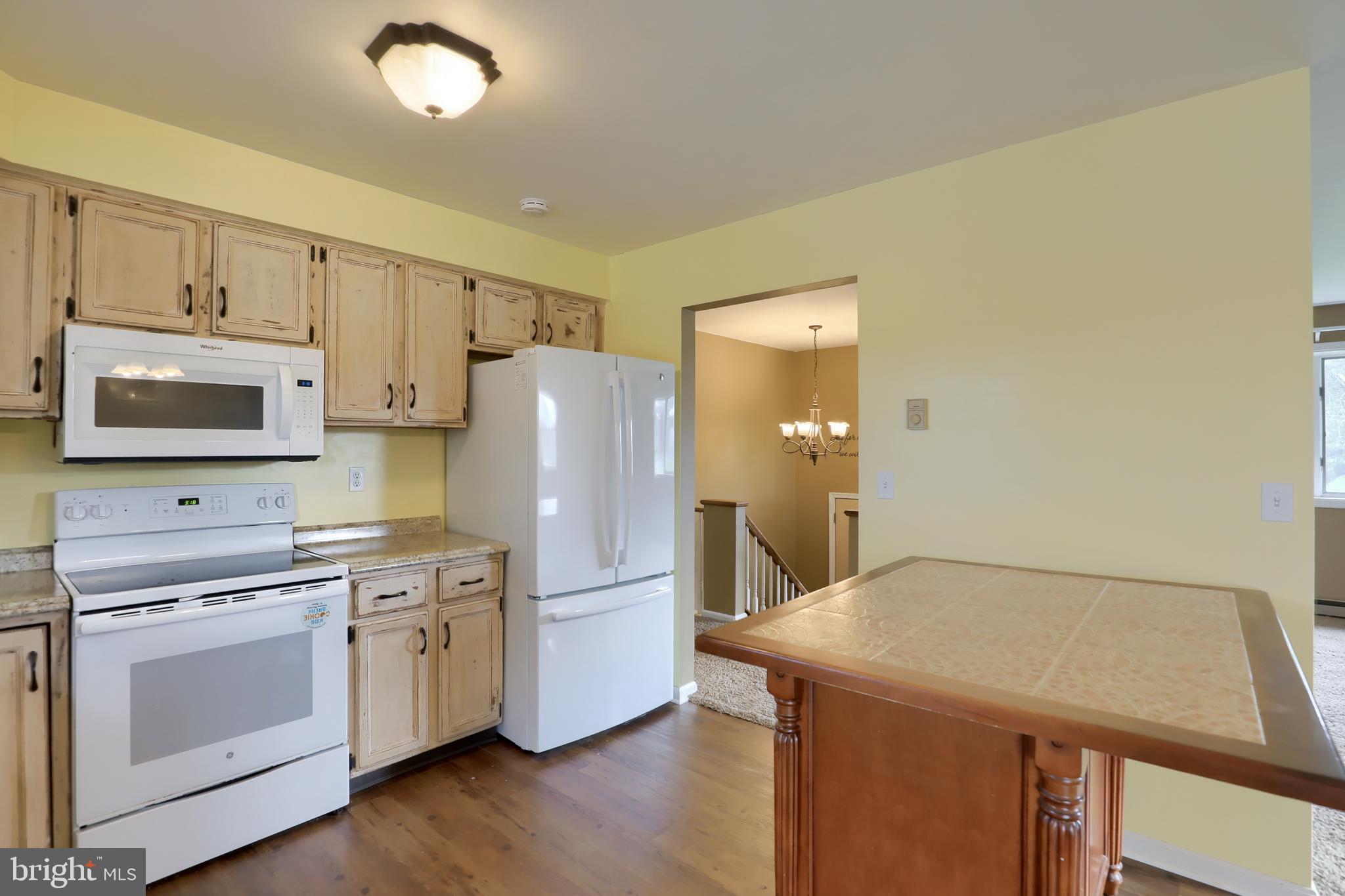 8208 ELIZABETHTOWN RD