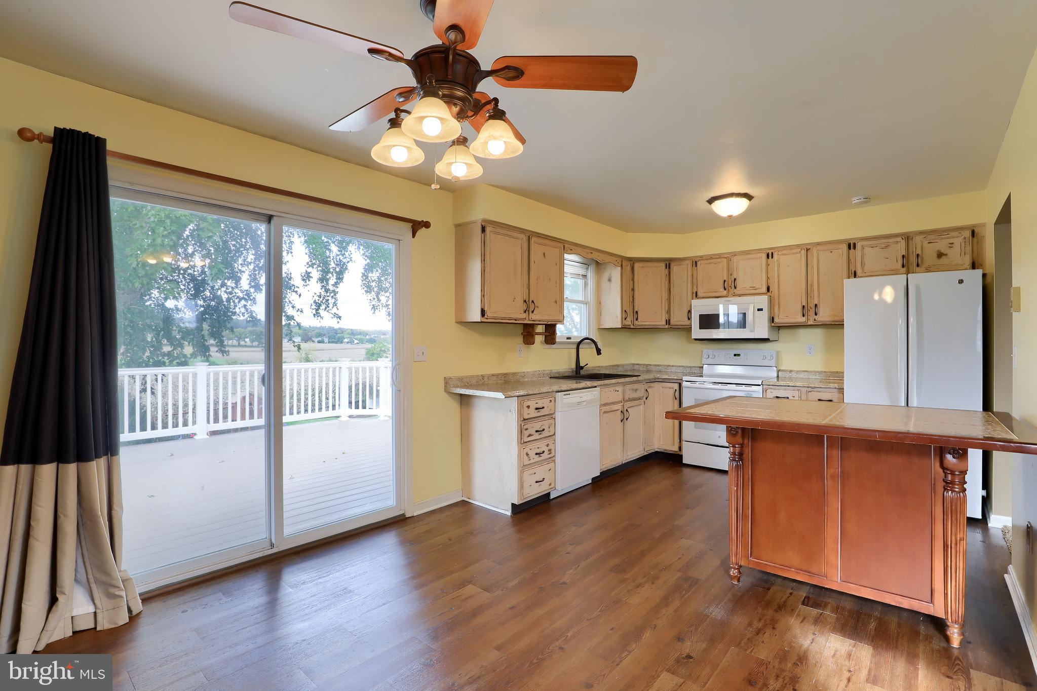 8208 ELIZABETHTOWN RD