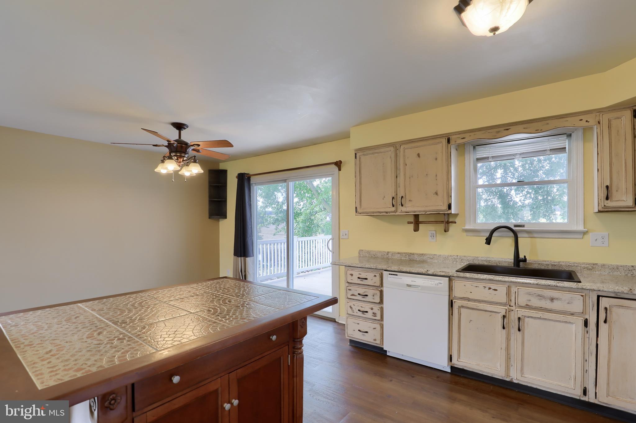 8208 ELIZABETHTOWN RD