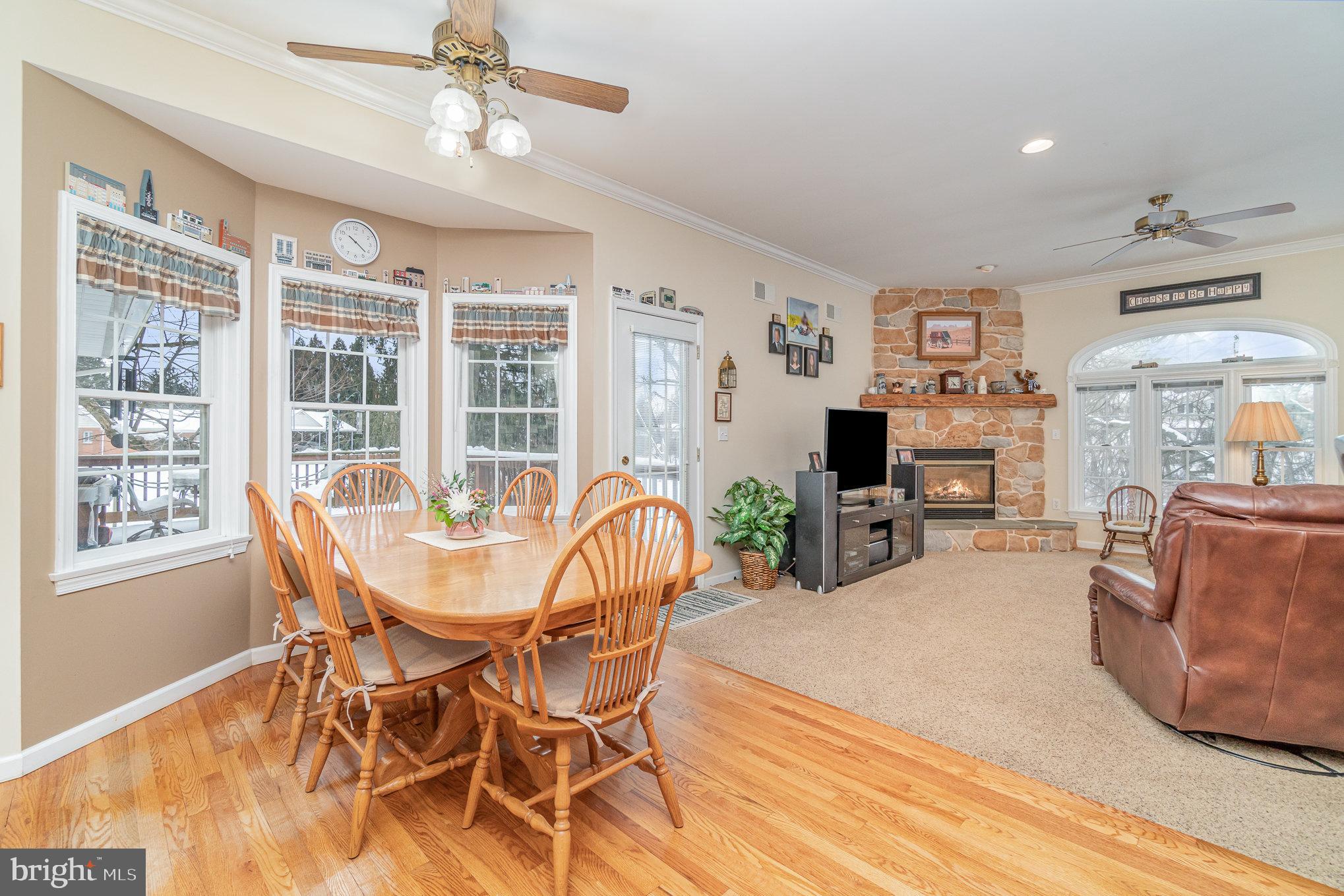 230 N CHESTNUT STREET