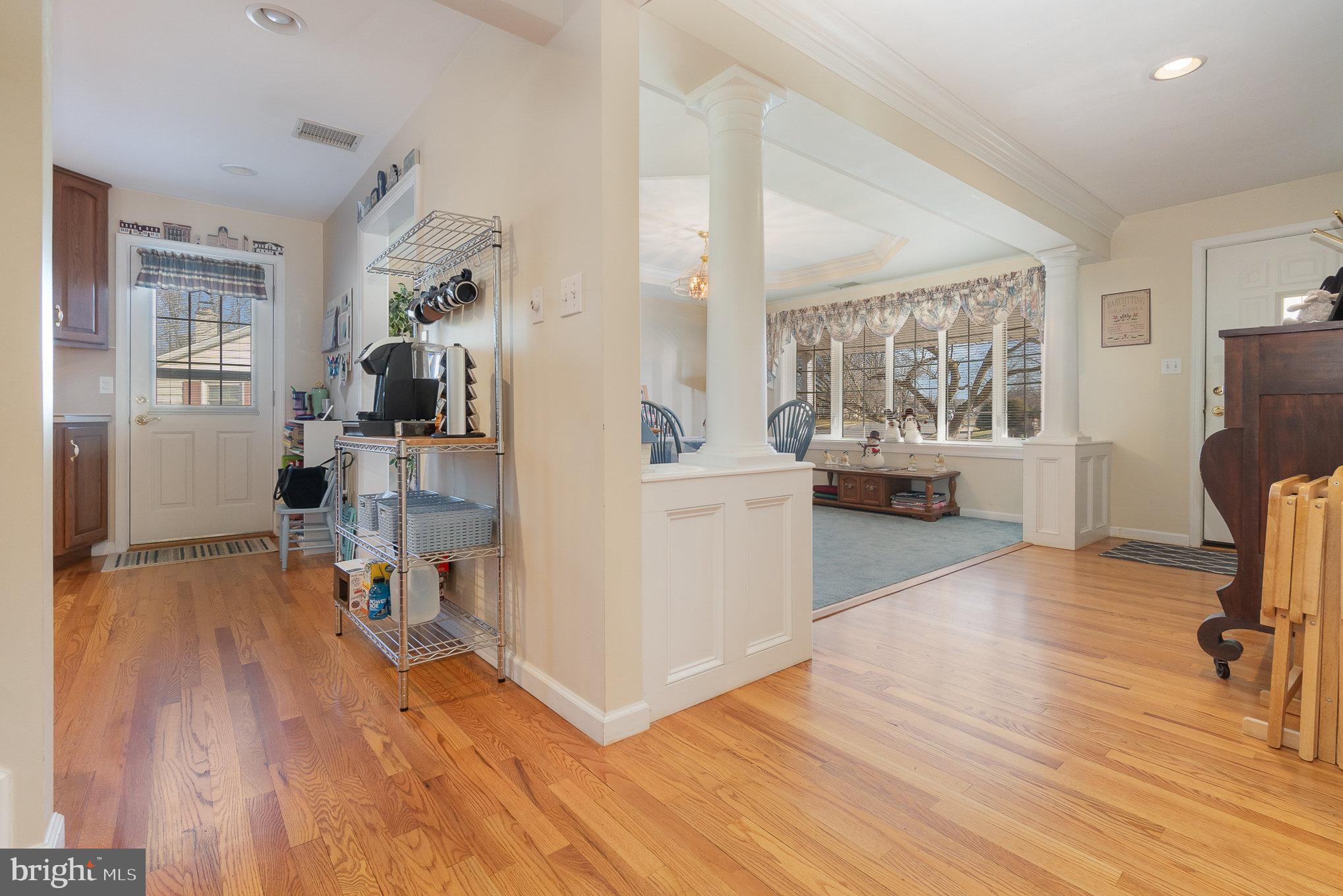 230 N CHESTNUT STREET