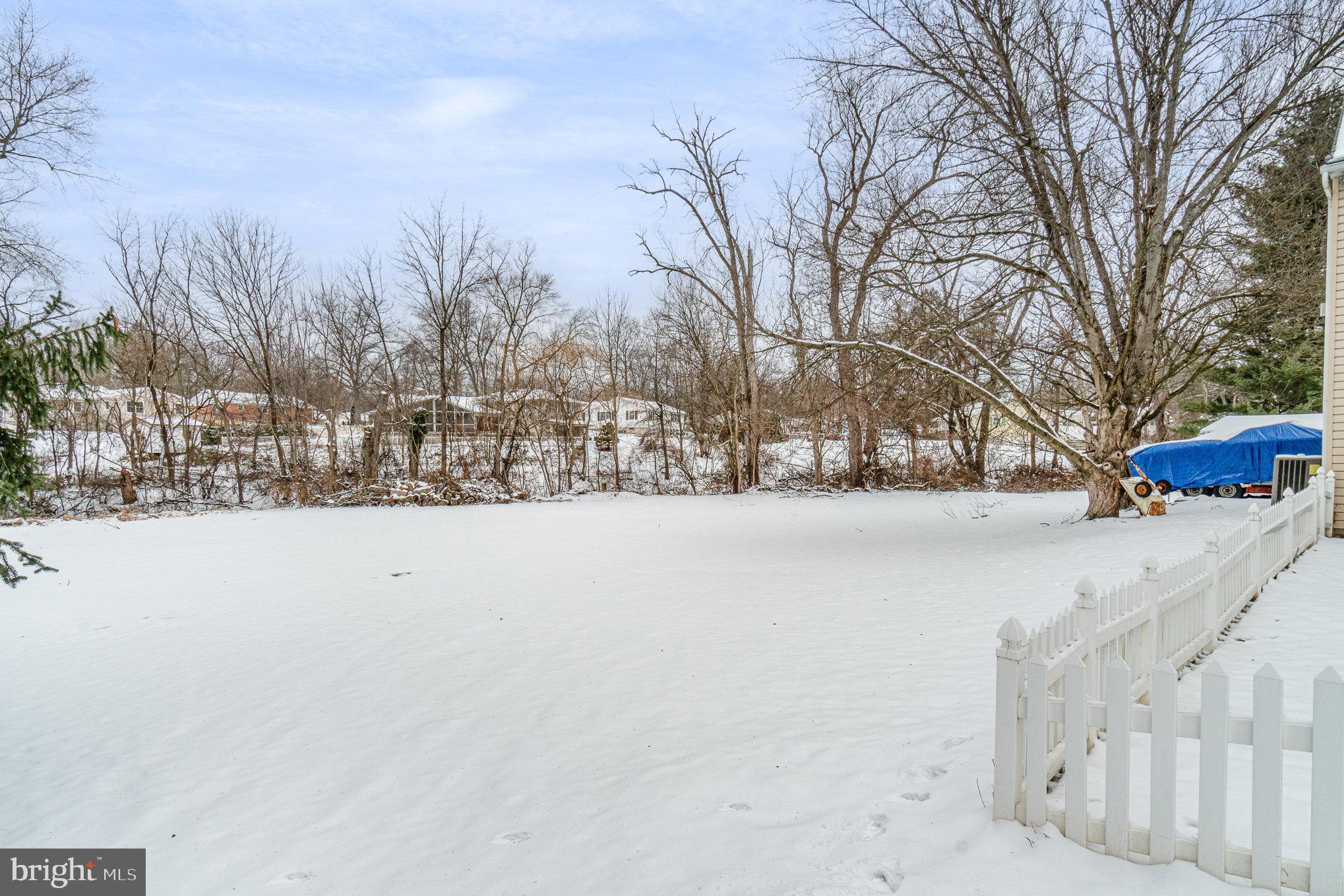 230 N CHESTNUT STREET