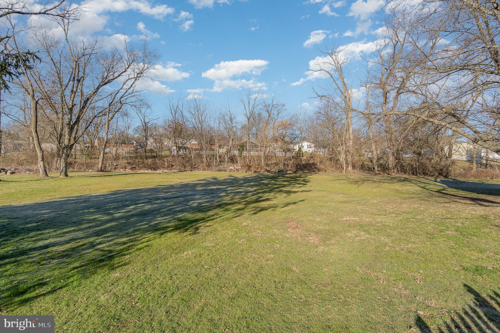 230 N CHESTNUT STREET