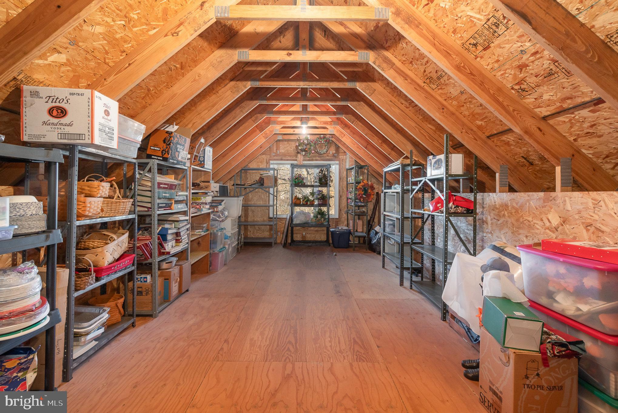 230 N CHESTNUT STREET