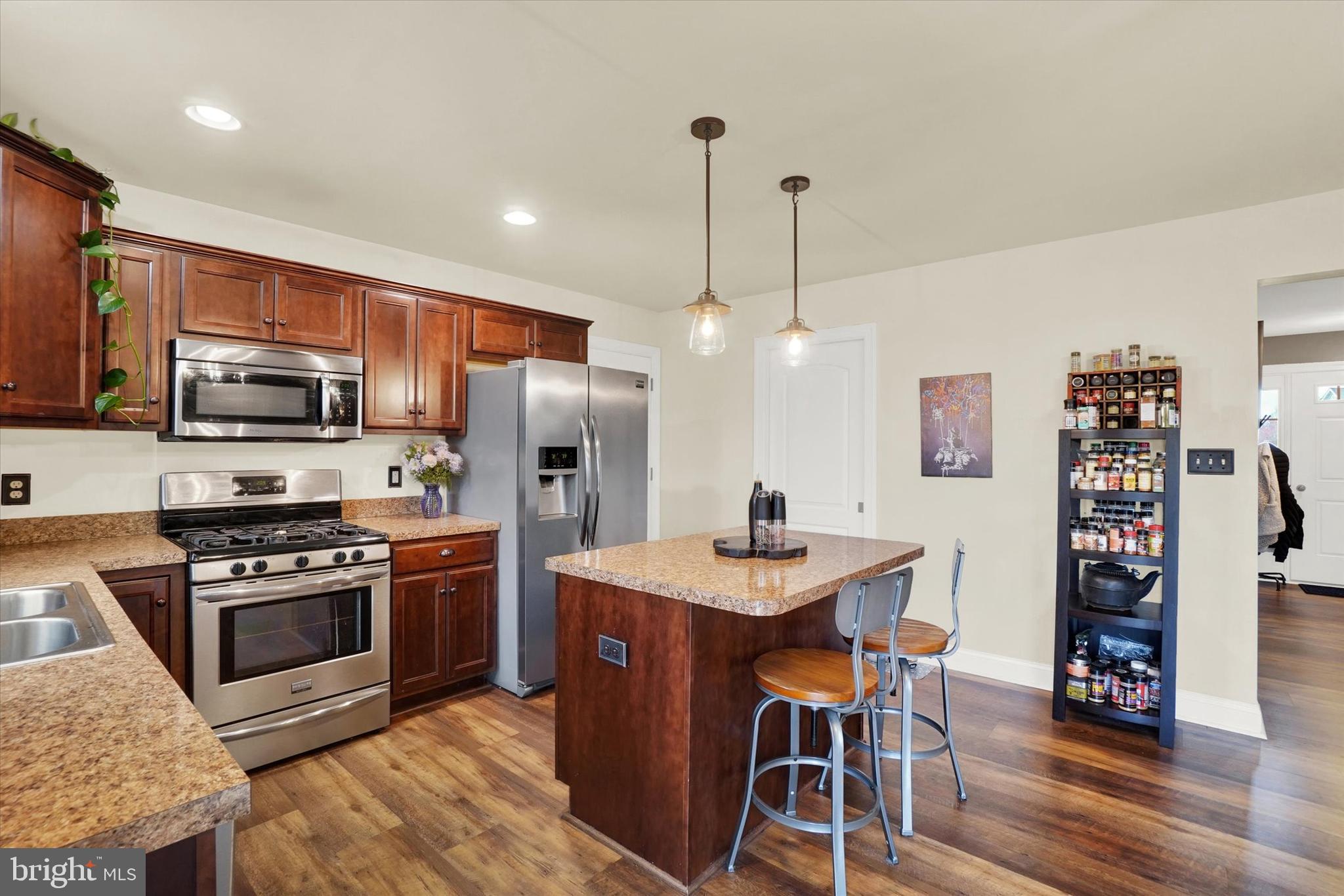 718 ARBOR ROSE AVENUE