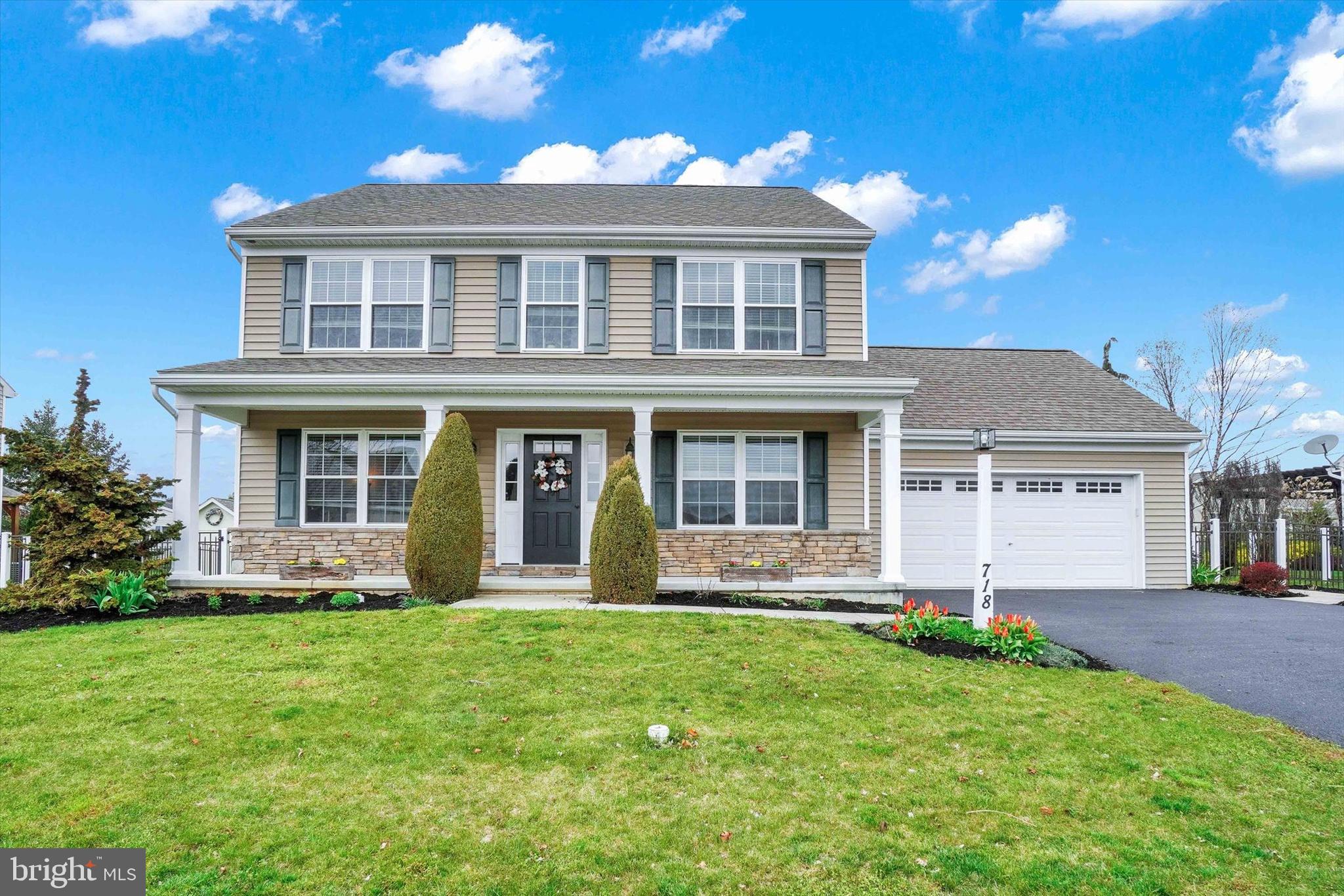 718 ARBOR ROSE AVENUE