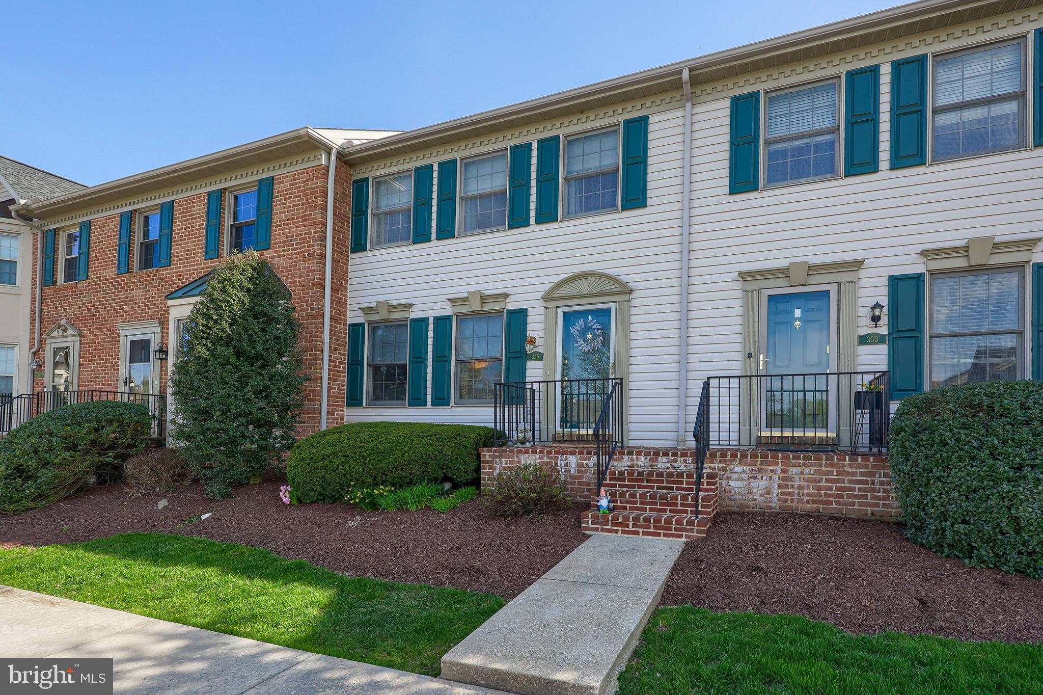 335 COBBLESTONE LANE