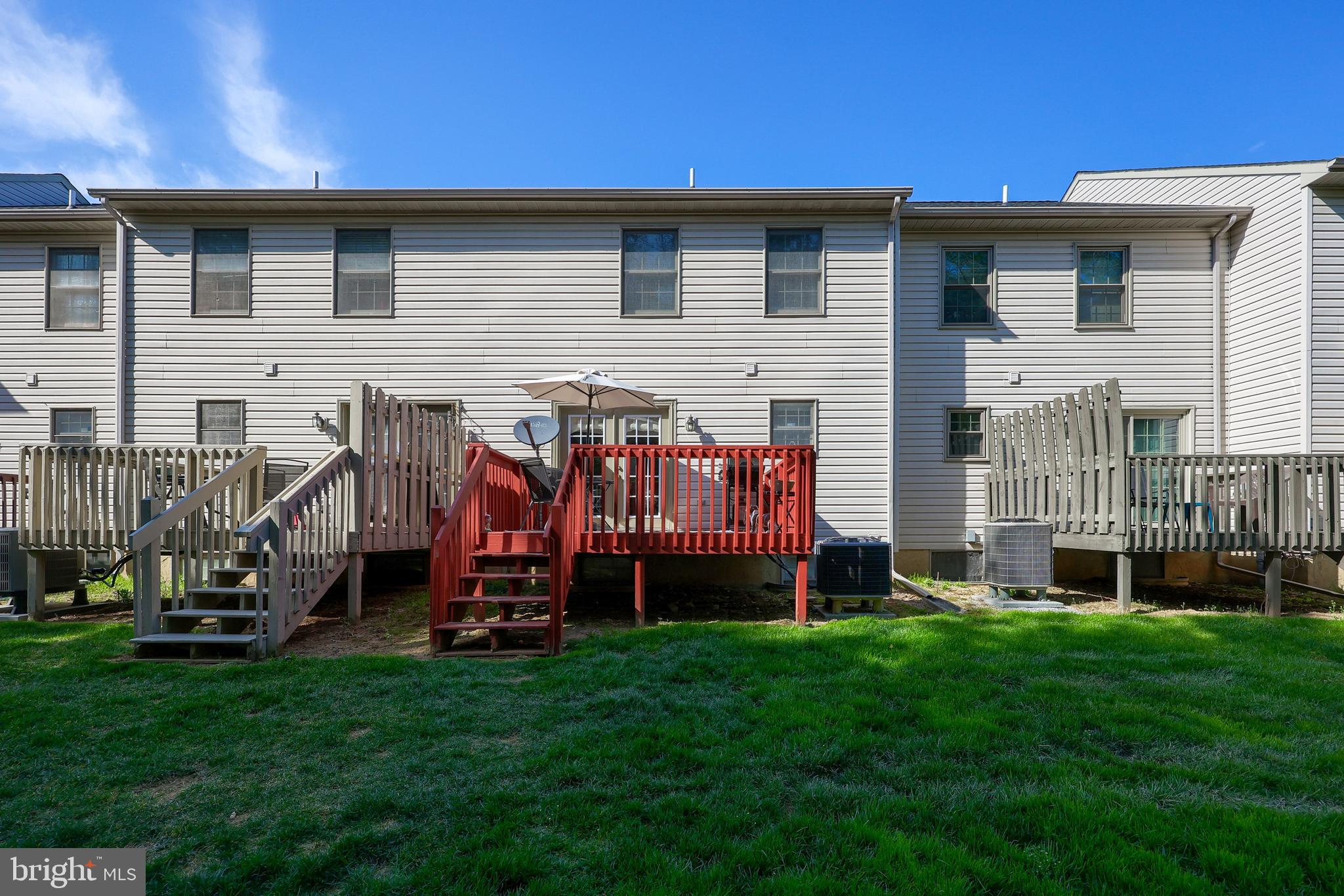 335 COBBLESTONE LANE