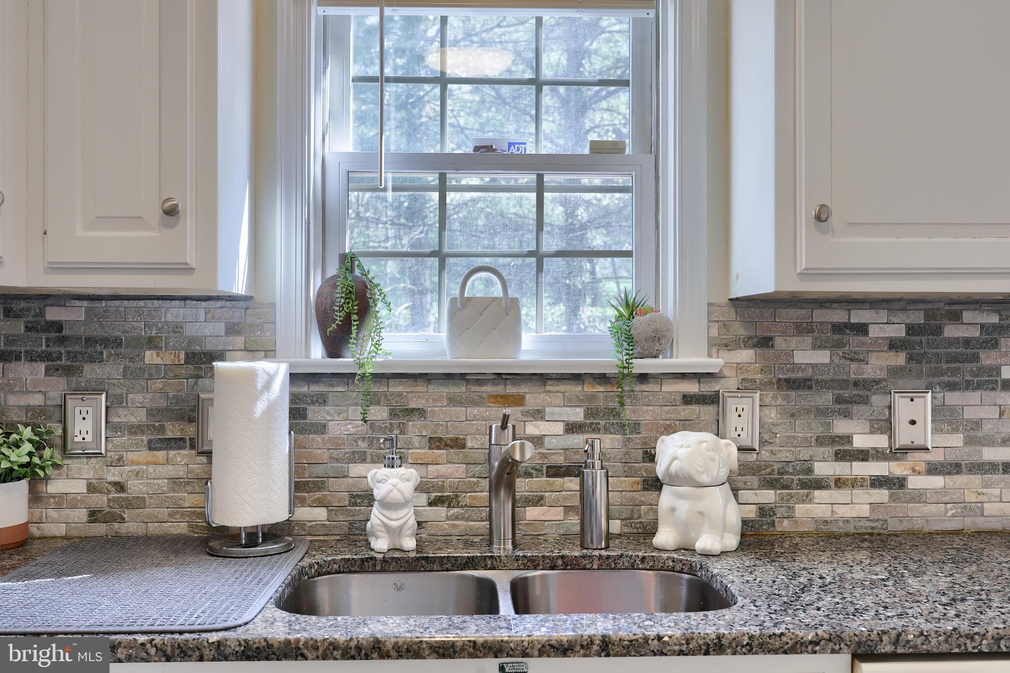 335 COBBLESTONE LANE