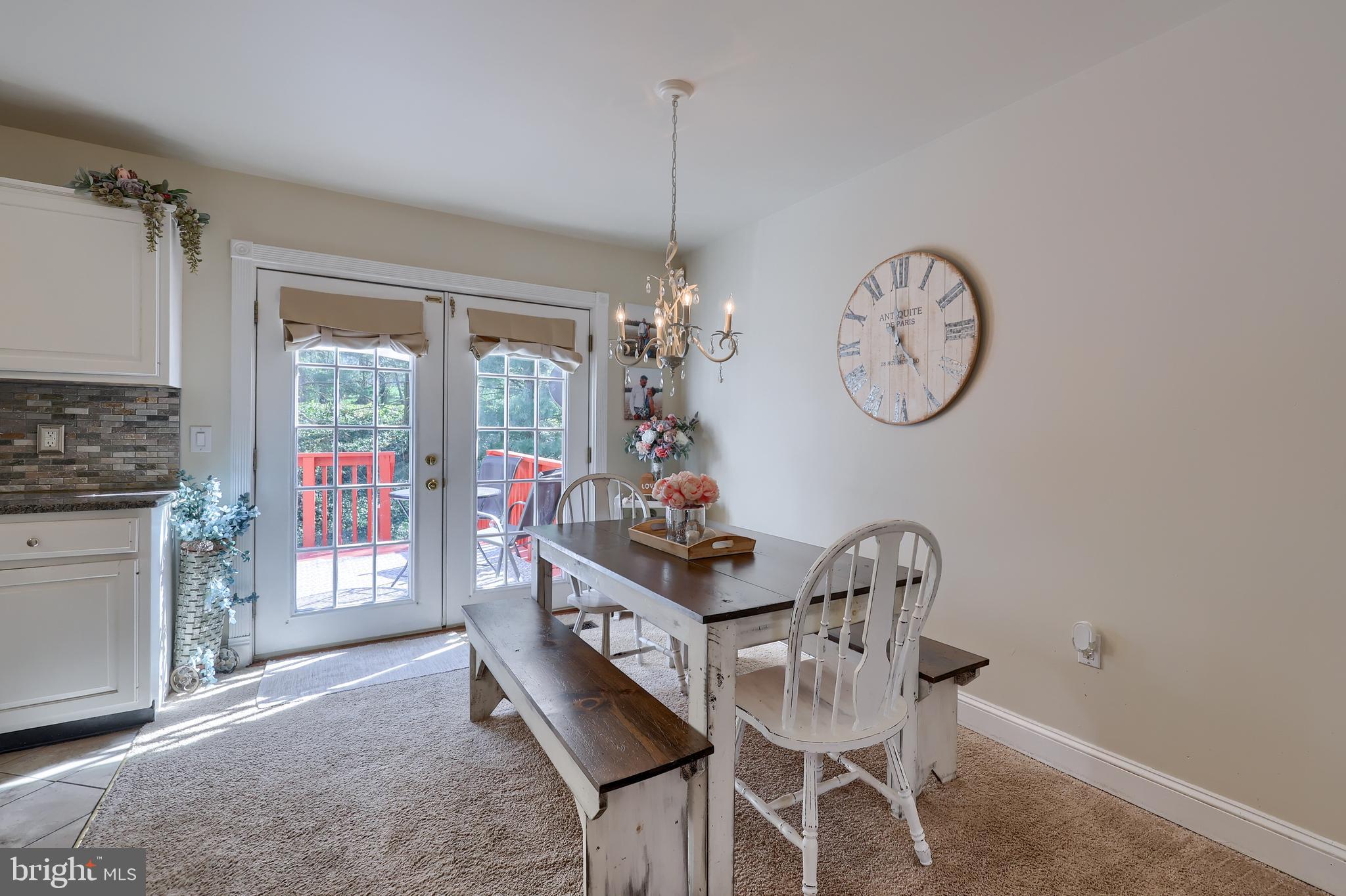 335 COBBLESTONE LANE