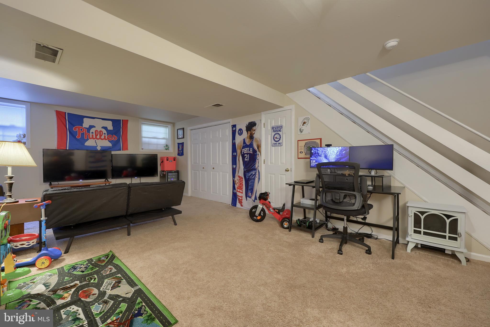 335 COBBLESTONE LANE