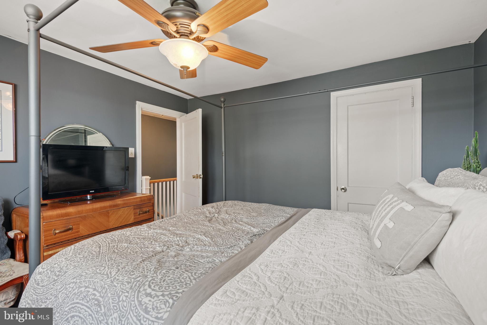 719 E MADISON STREET