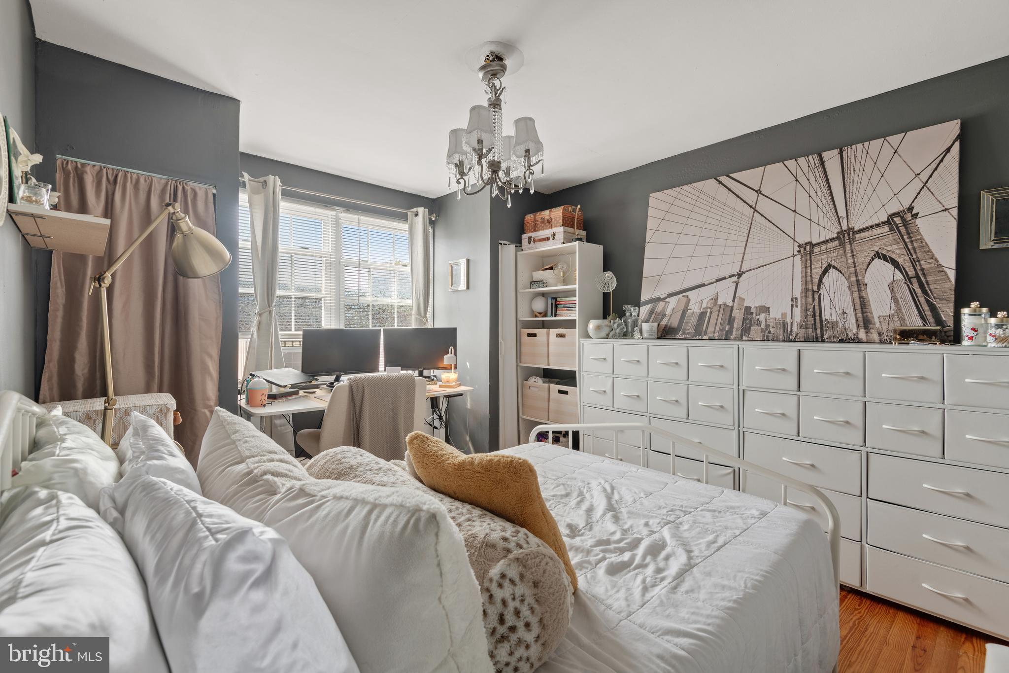 719 E MADISON STREET