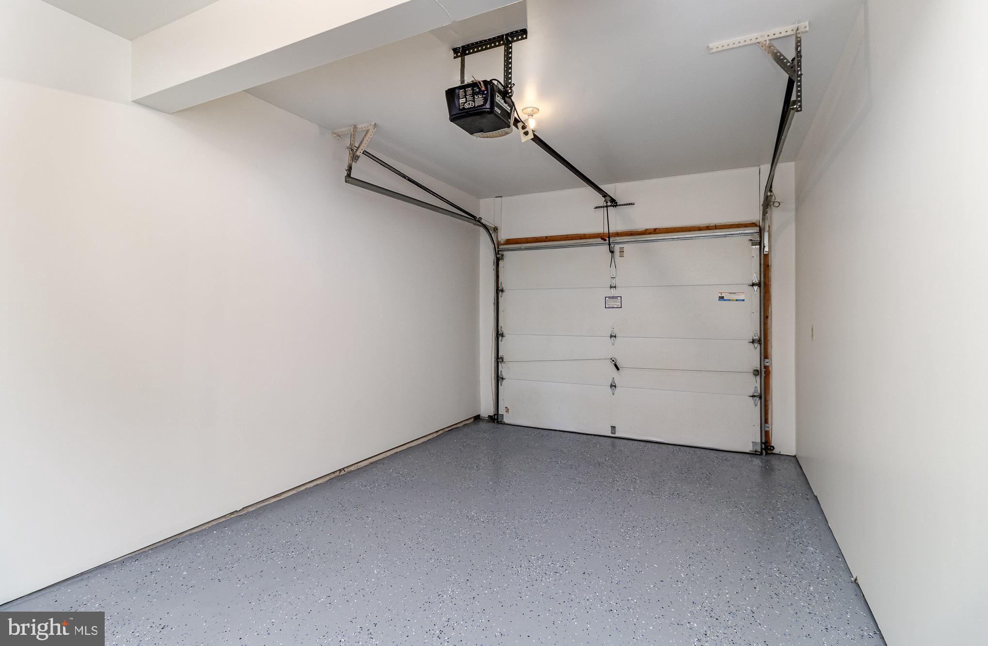 1070 W BAINBRIDGE STREET