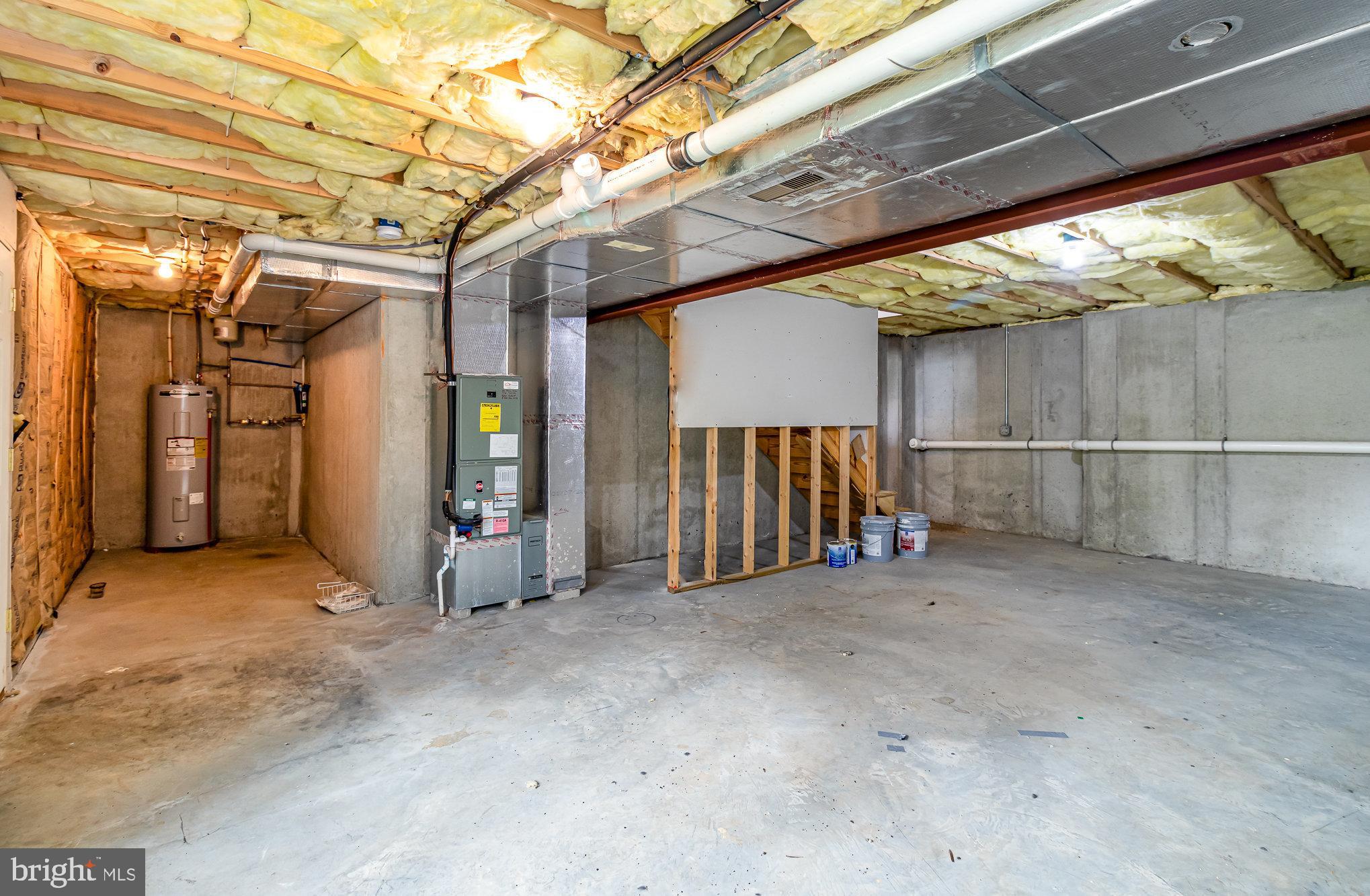 1070 W BAINBRIDGE STREET