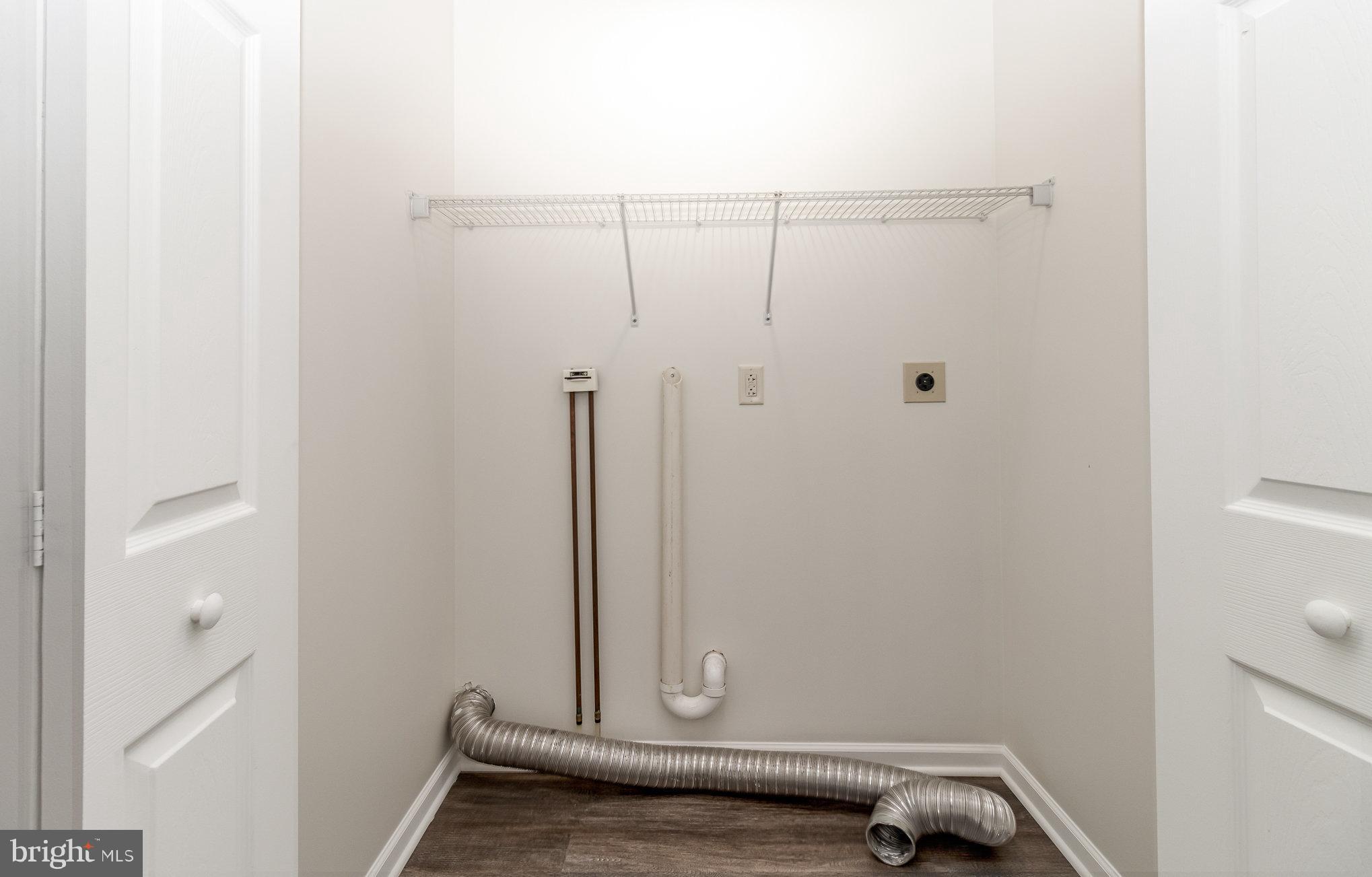 1070 W BAINBRIDGE STREET