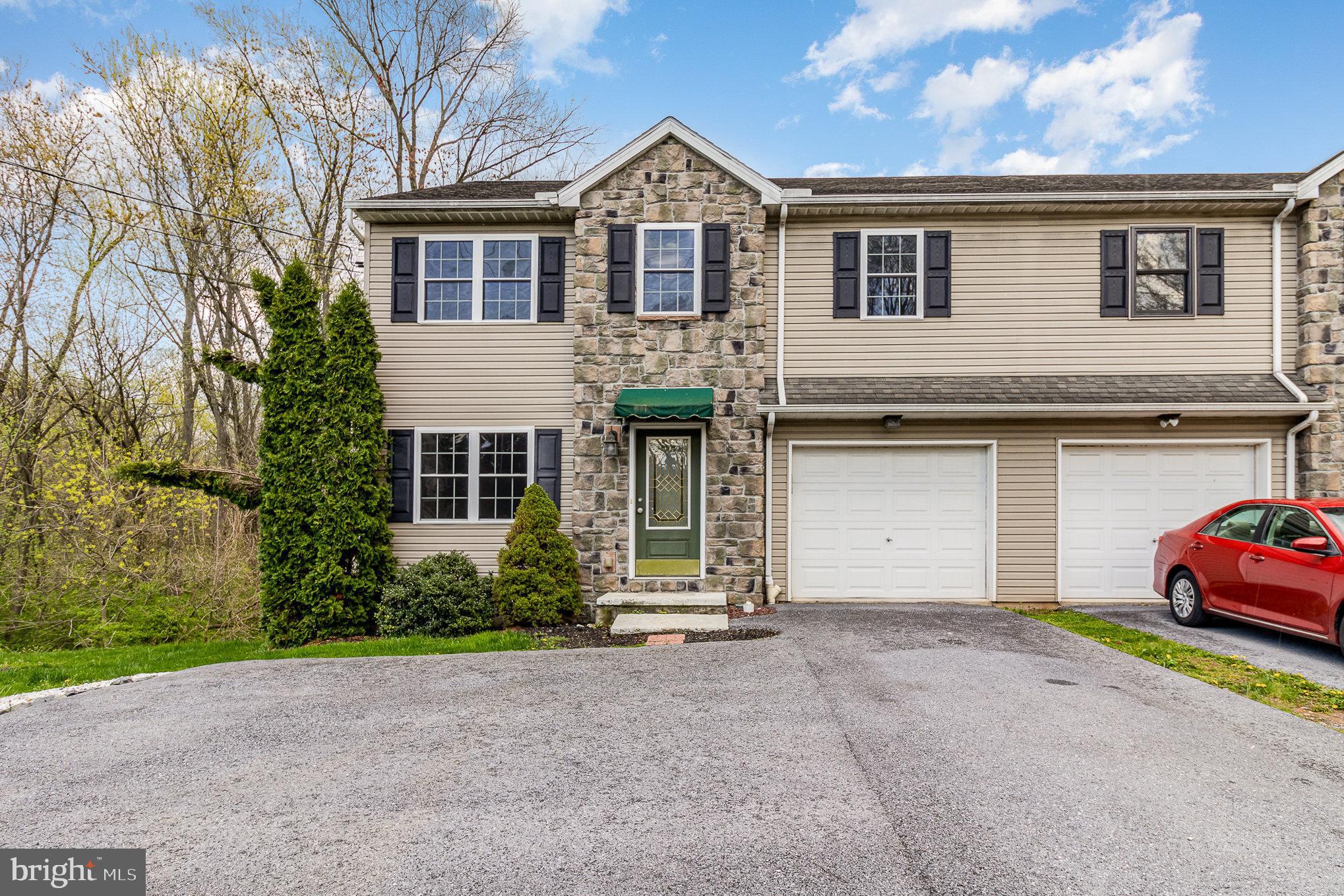 1070 W BAINBRIDGE STREET