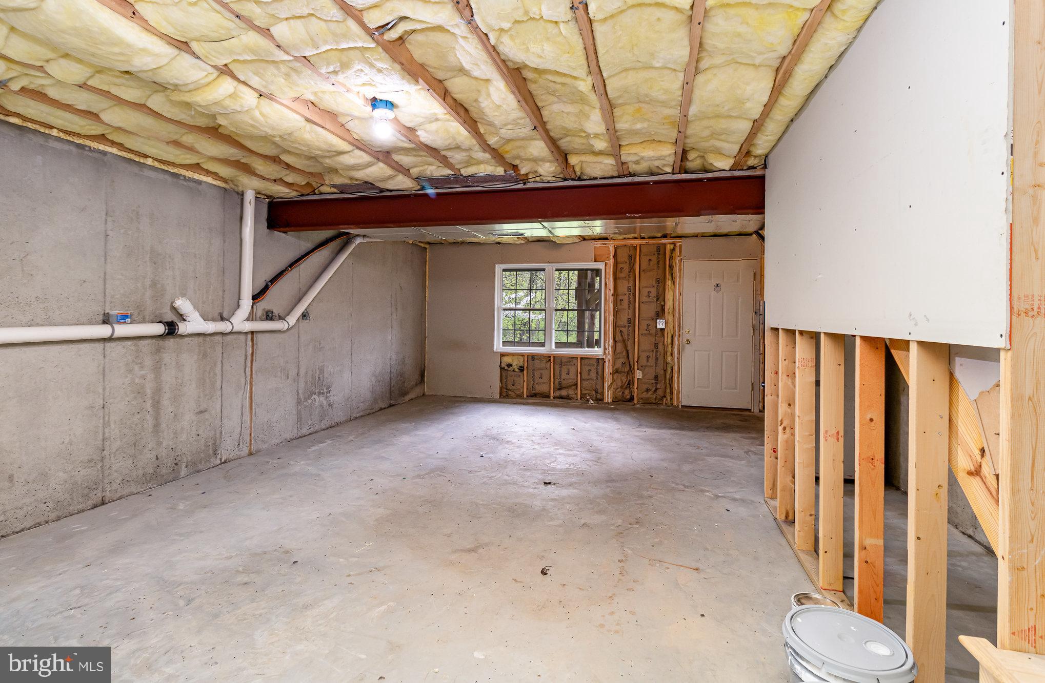 1070 W BAINBRIDGE STREET