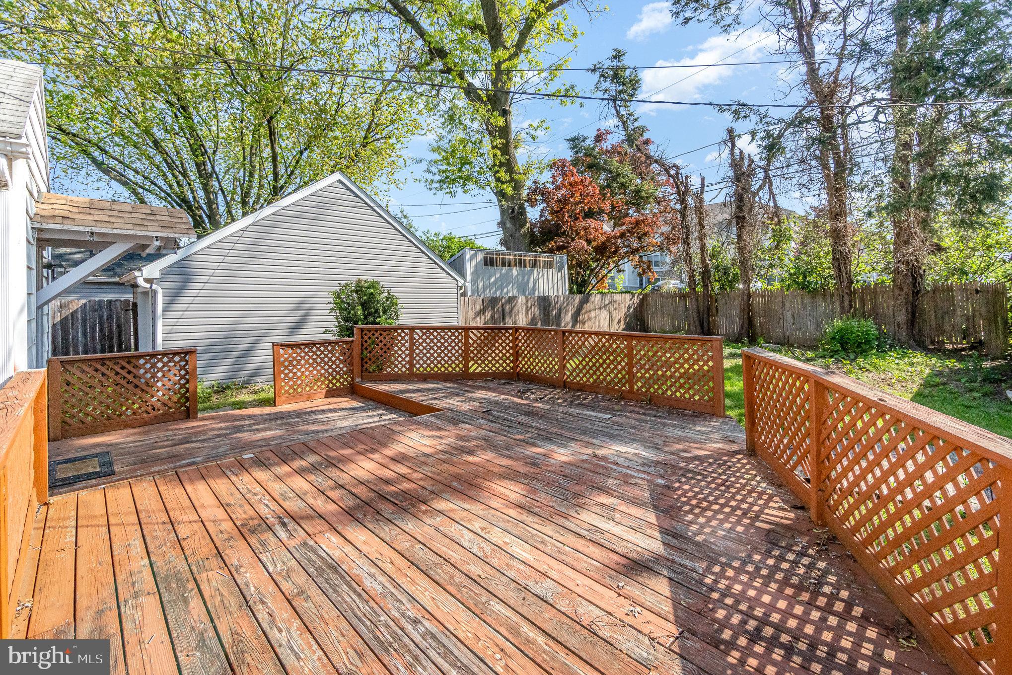 1433 GLEN MOORE CIRCLE