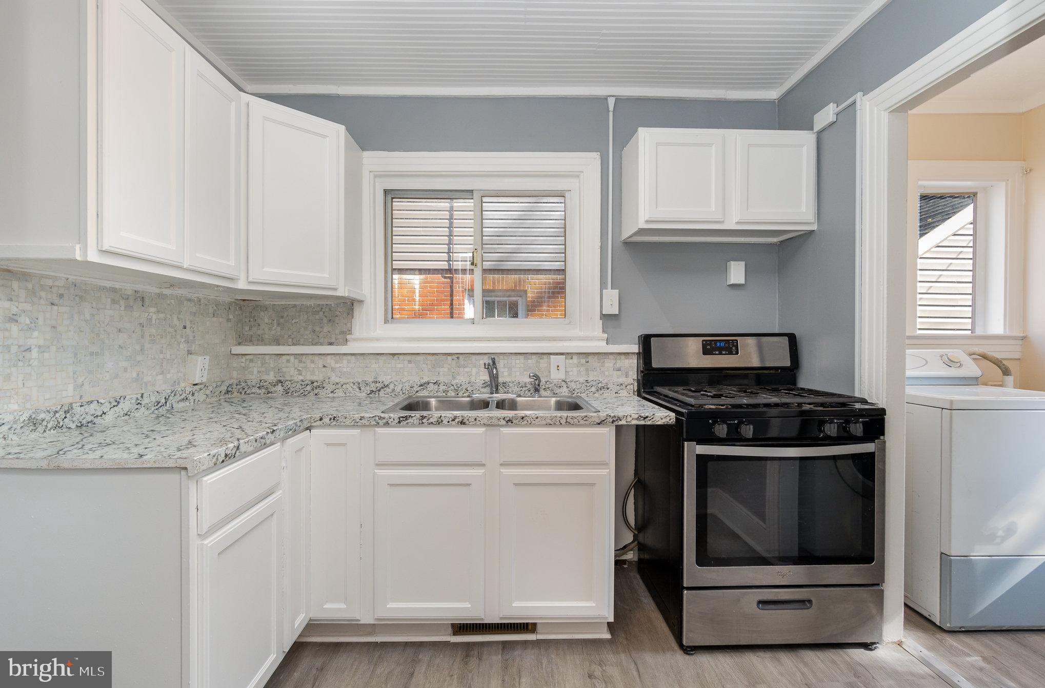 1433 GLEN MOORE CIRCLE