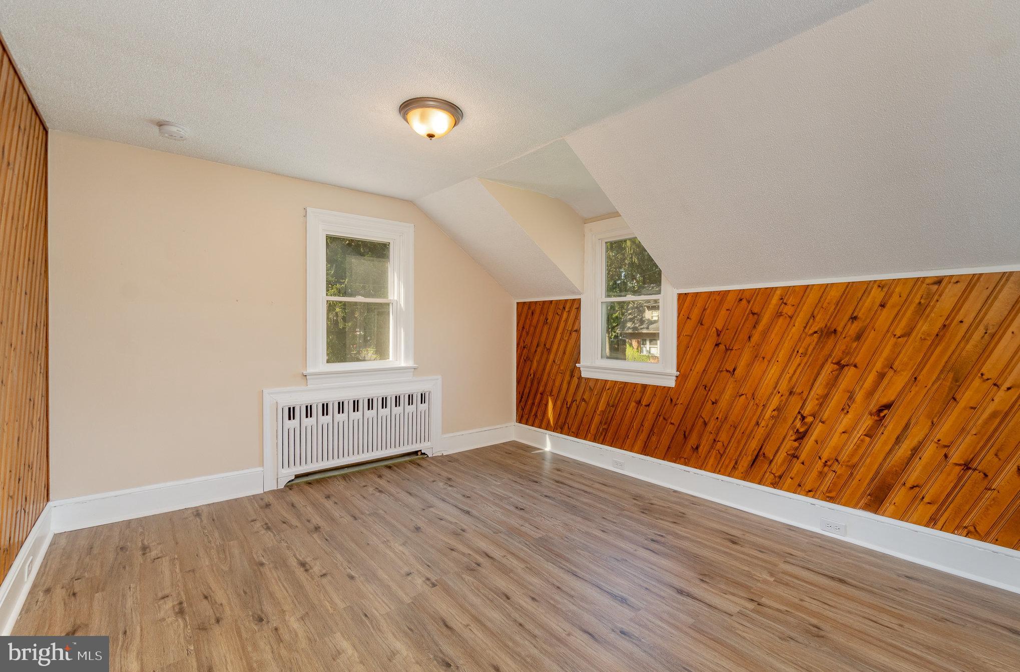 1433 GLEN MOORE CIRCLE