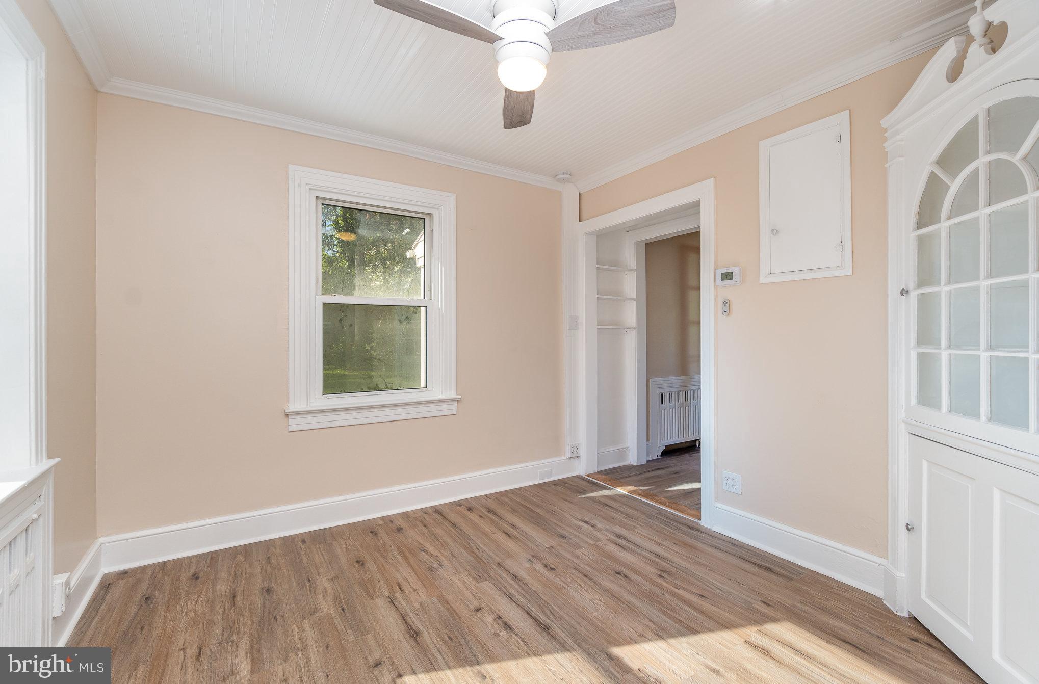 1433 GLEN MOORE CIRCLE