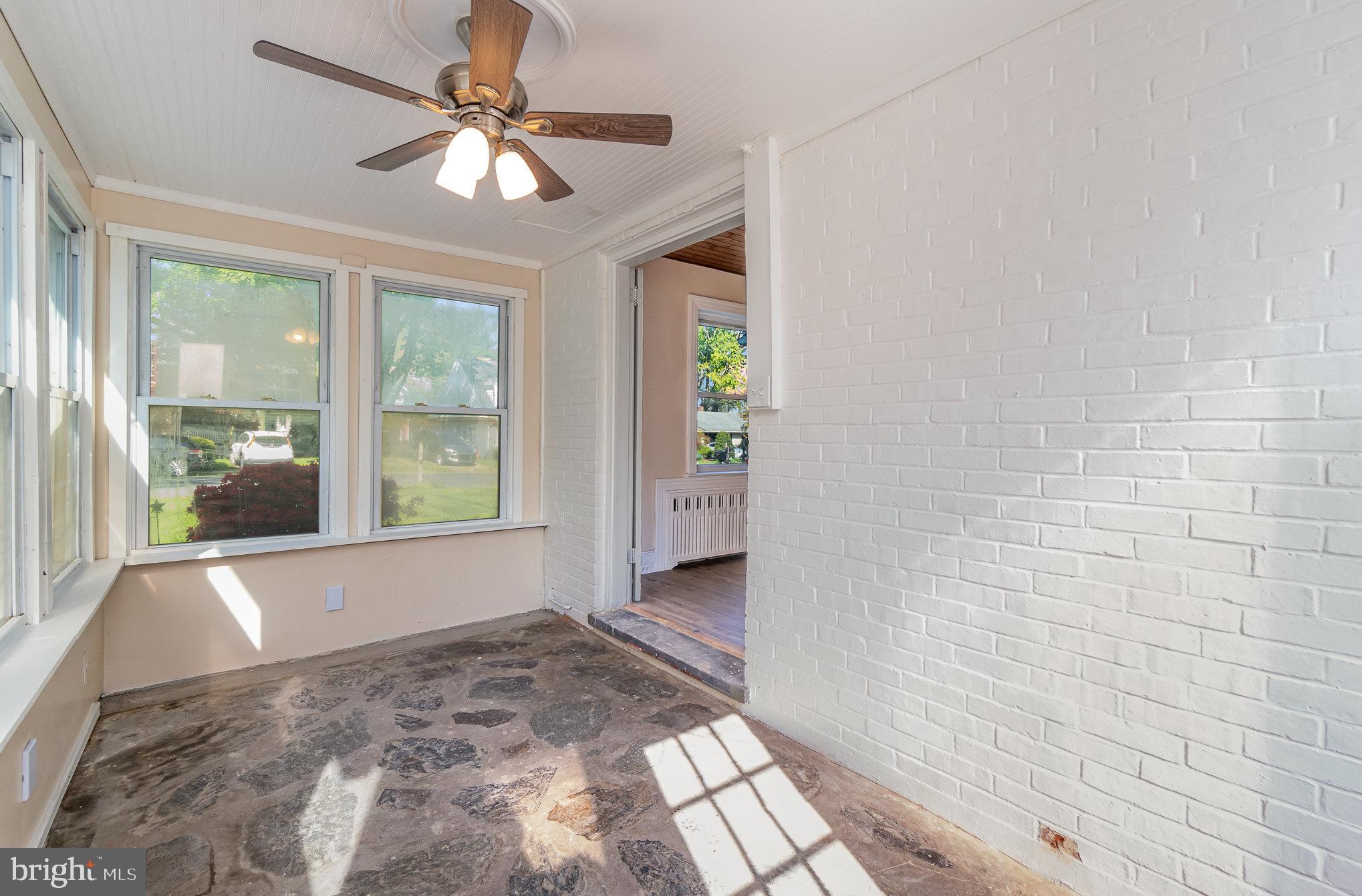 1433 GLEN MOORE CIRCLE