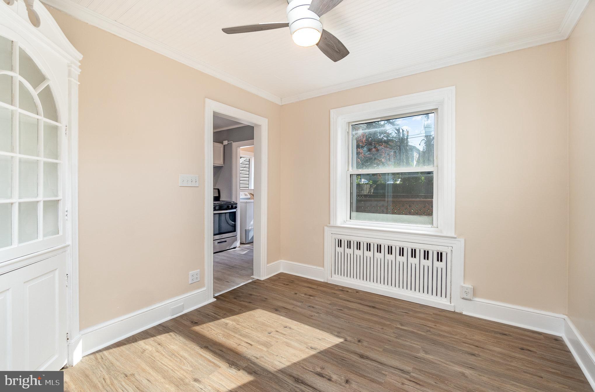 1433 GLEN MOORE CIRCLE