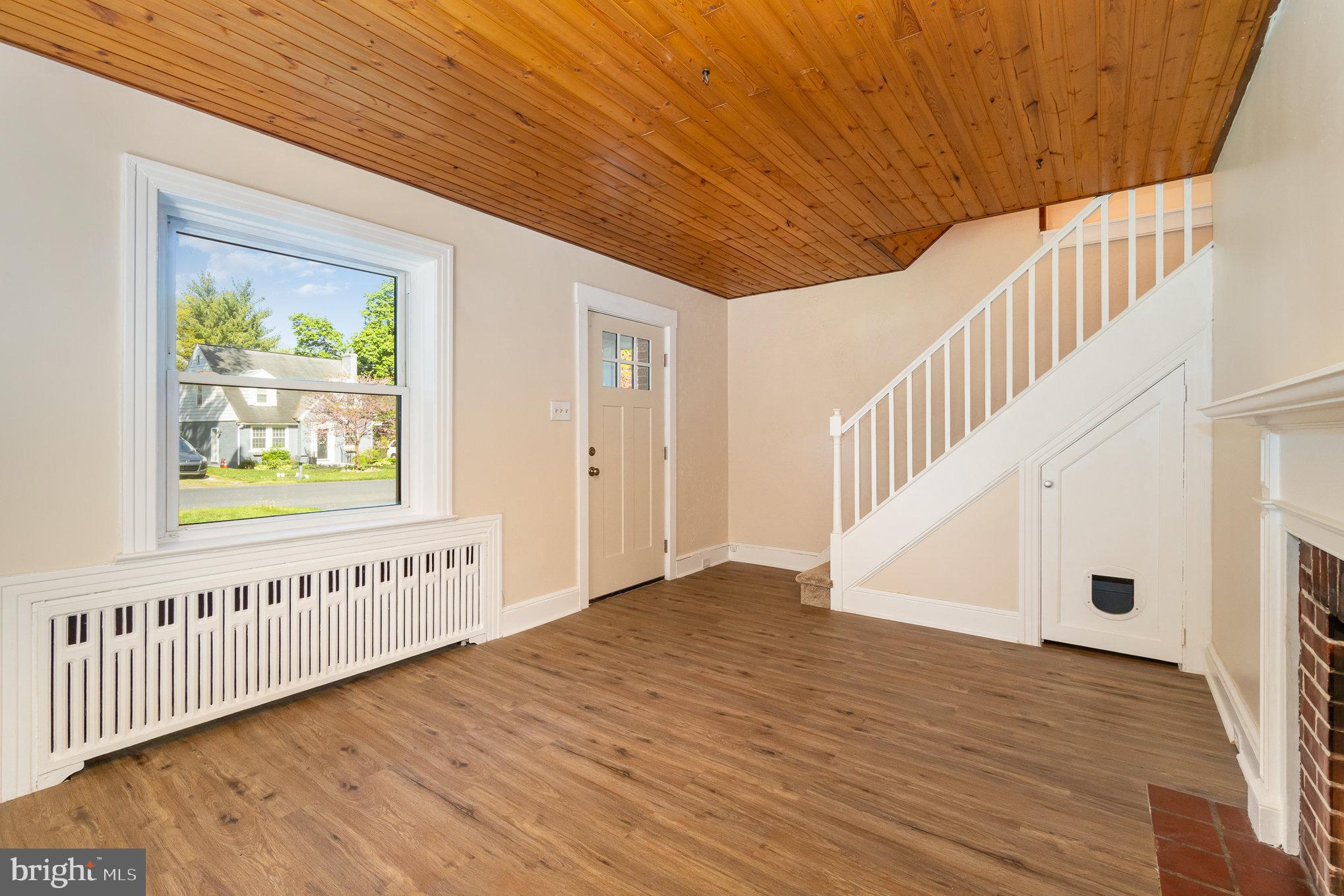 1433 GLEN MOORE CIRCLE