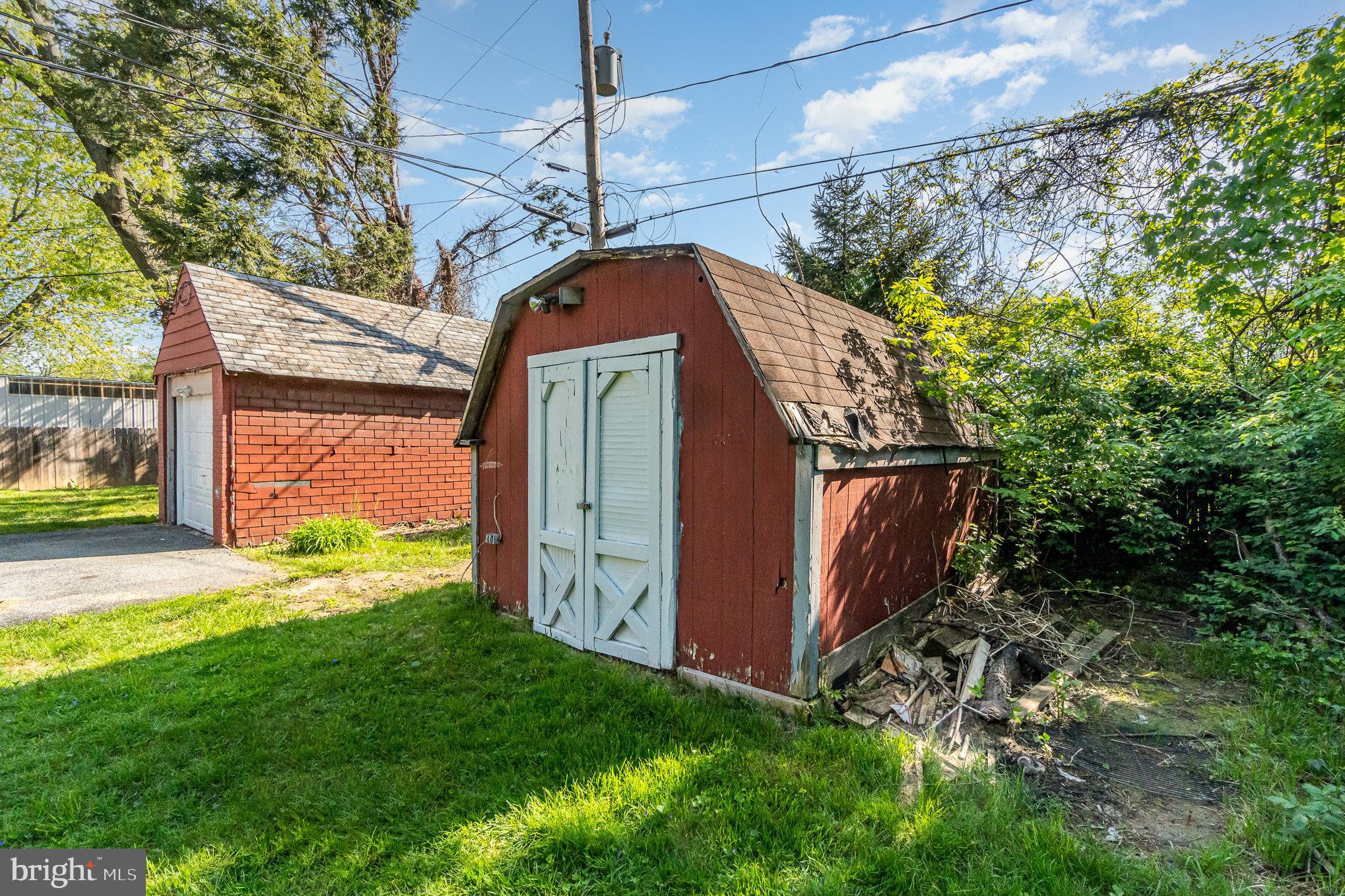 1433 GLEN MOORE CIRCLE