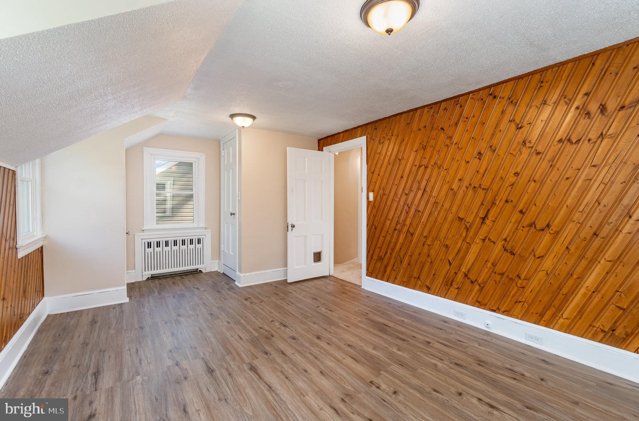 1433 GLEN MOORE CIRCLE