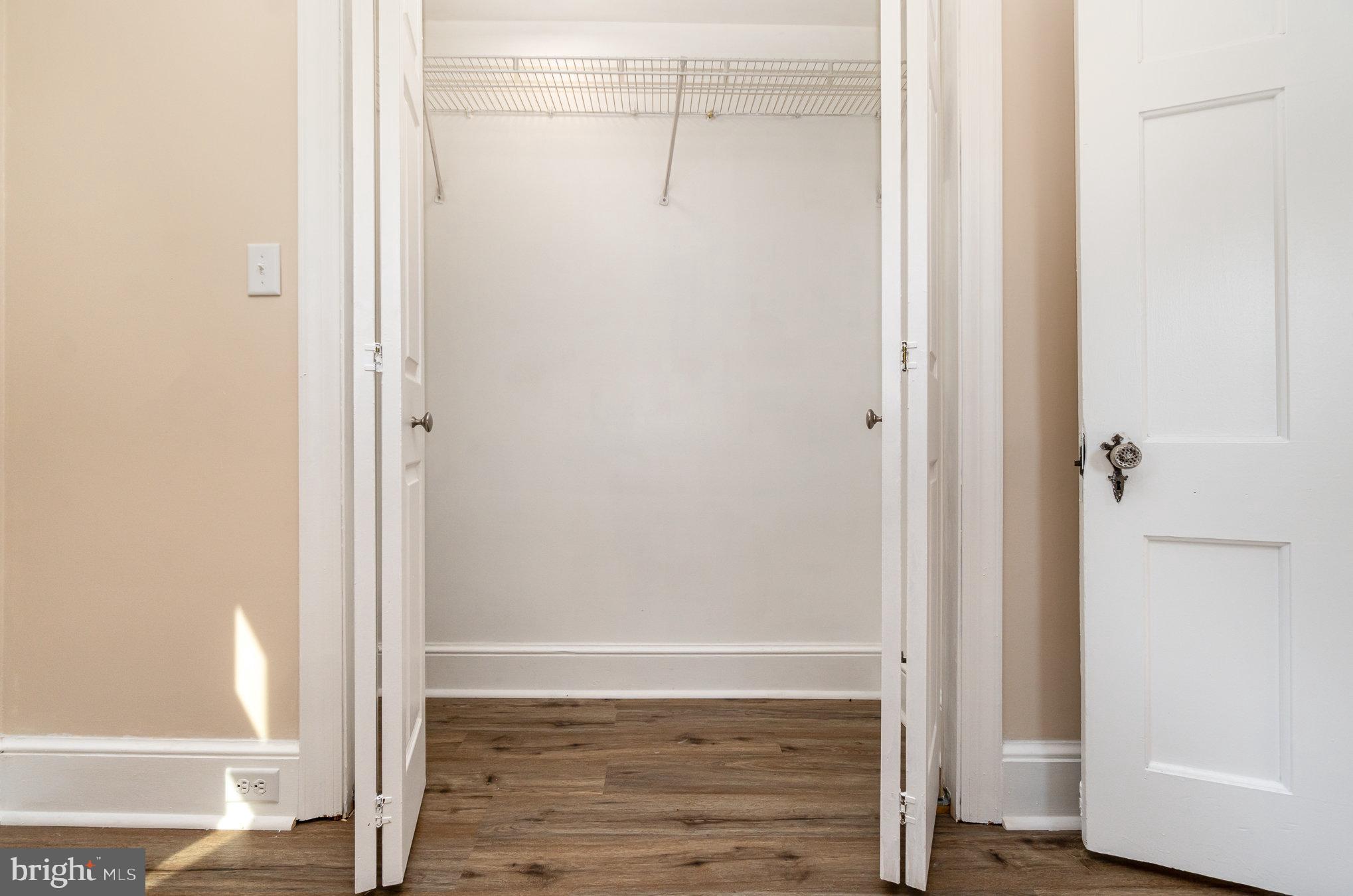 1433 GLEN MOORE CIRCLE