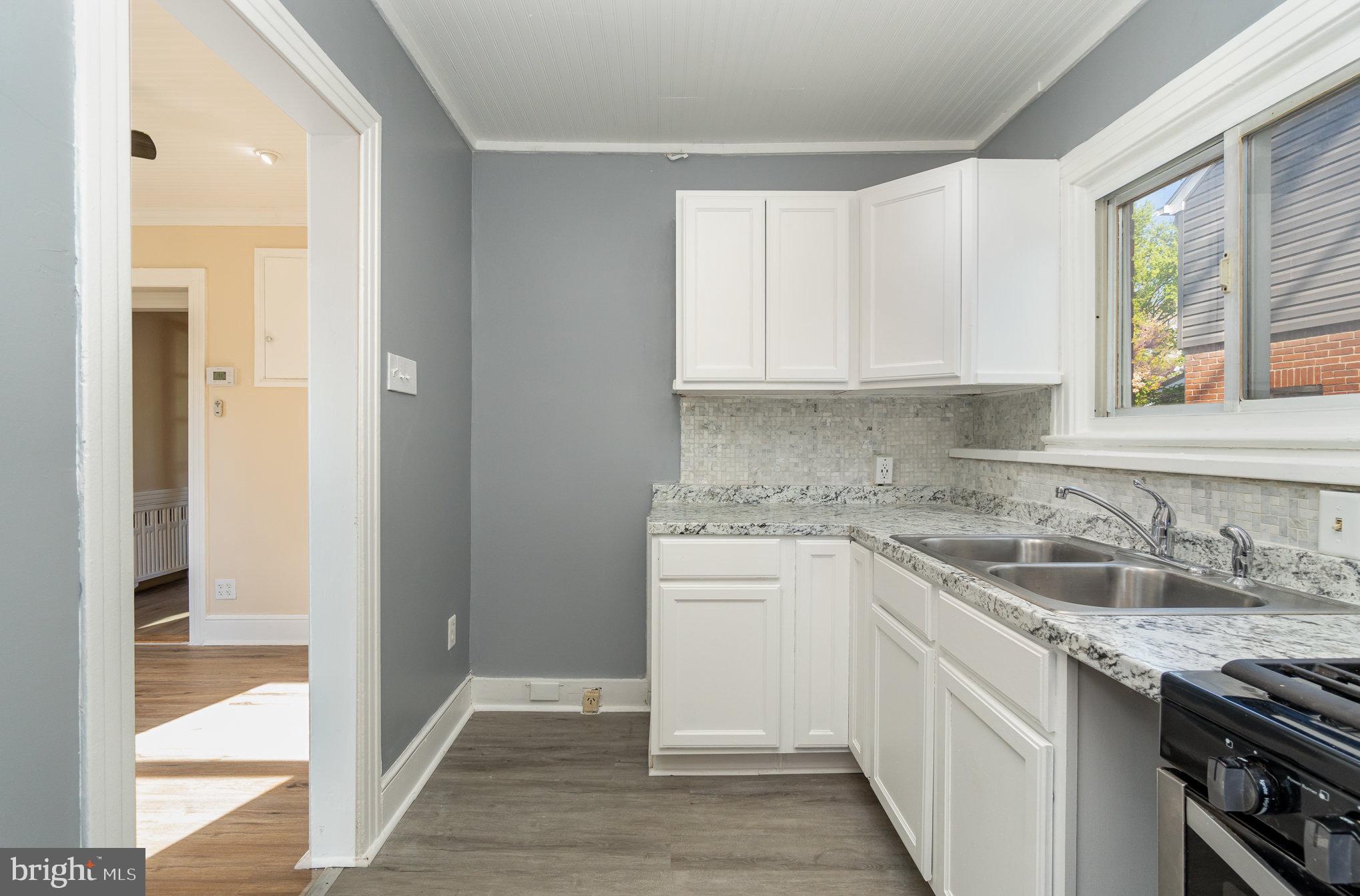 1433 GLEN MOORE CIRCLE