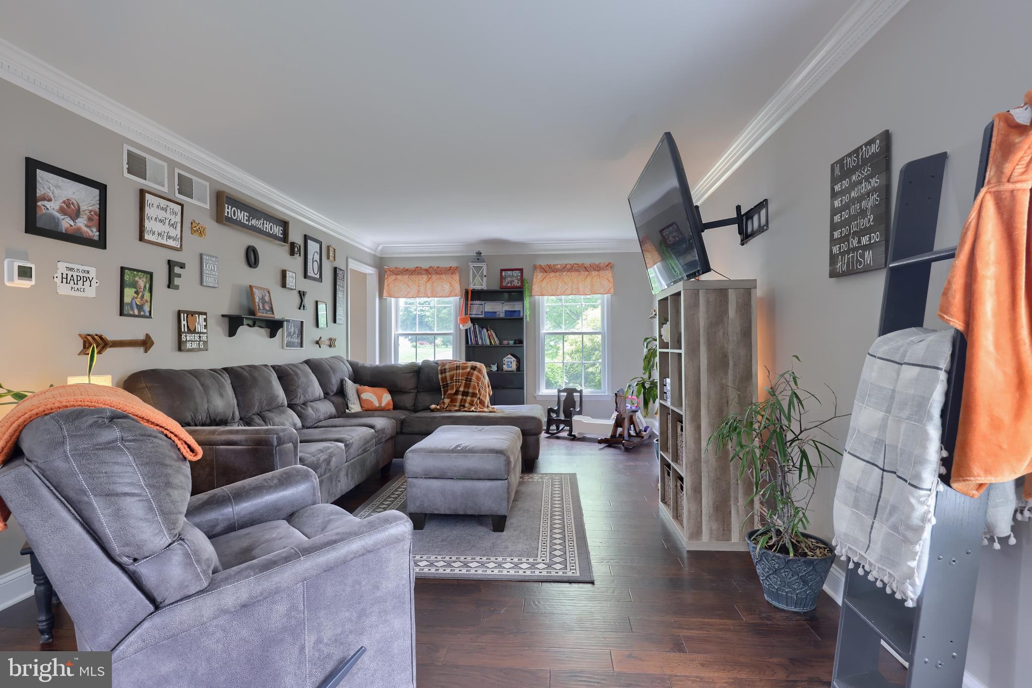 533 SPRING HOLLOW DRIVE