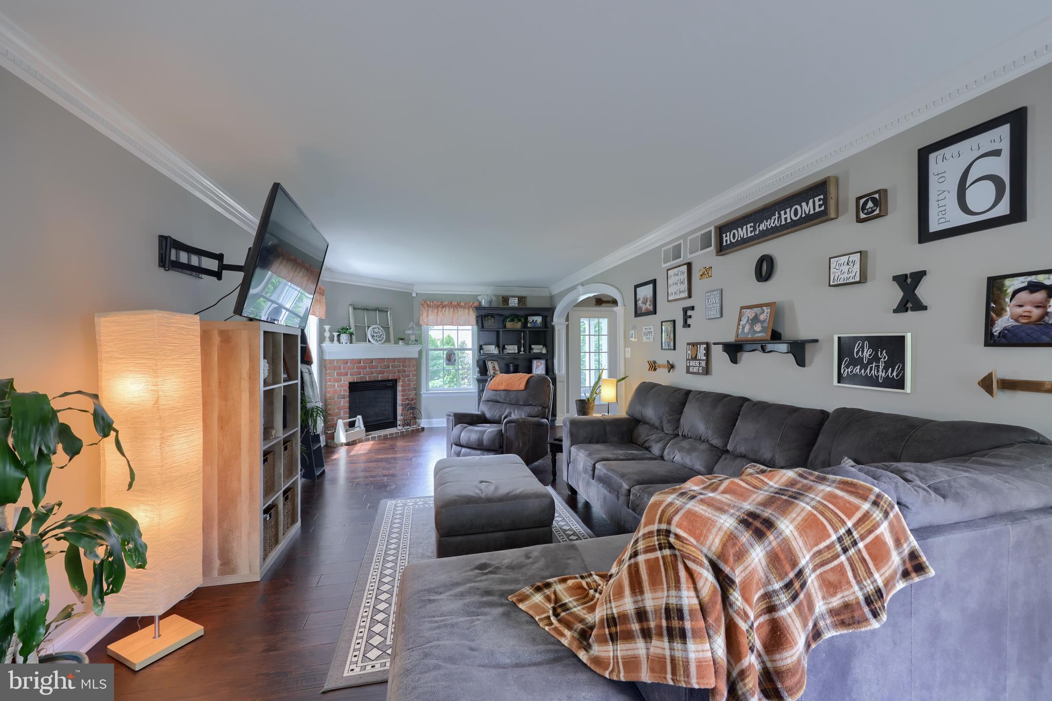 533 SPRING HOLLOW DRIVE