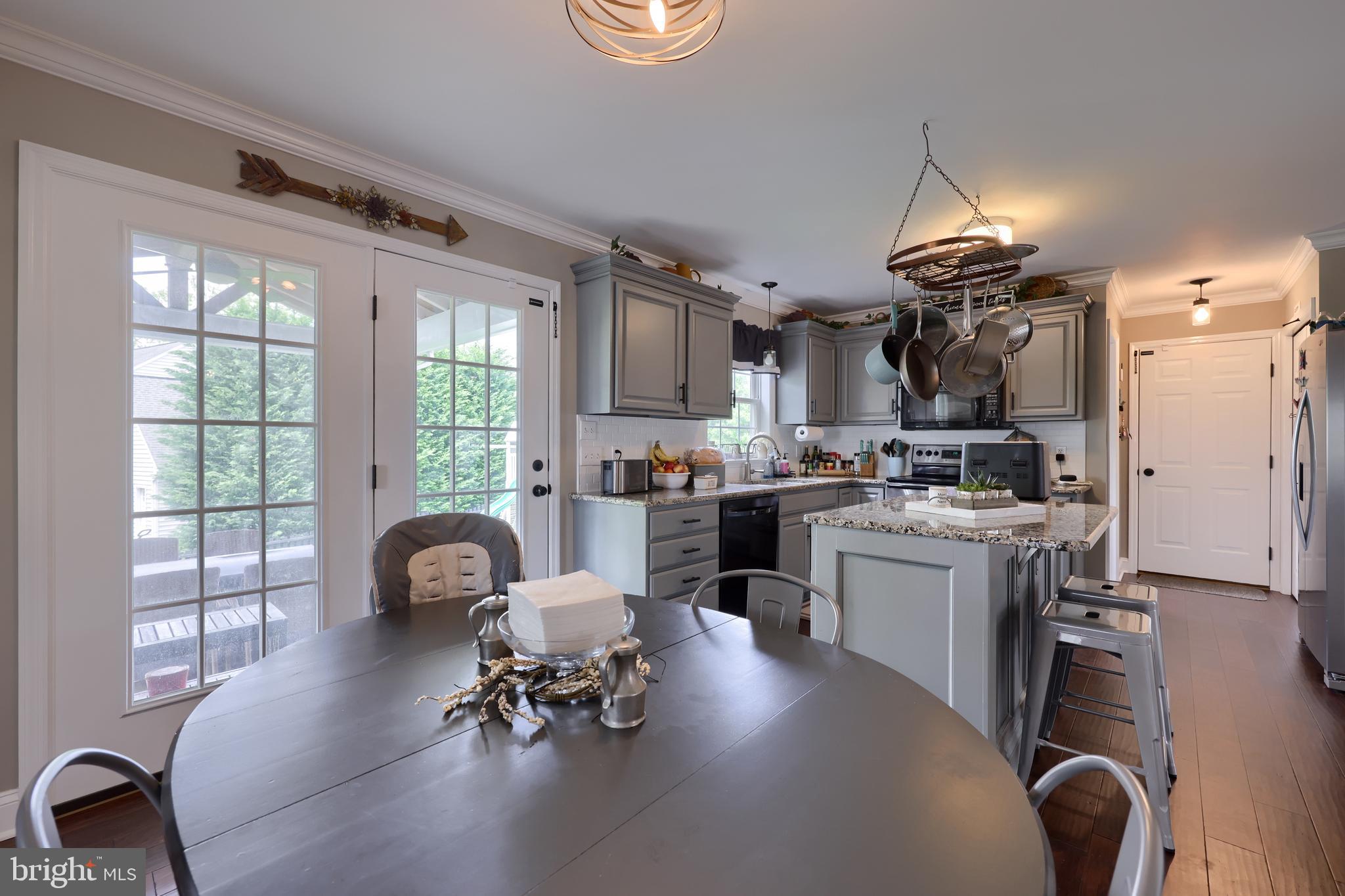 533 SPRING HOLLOW DRIVE