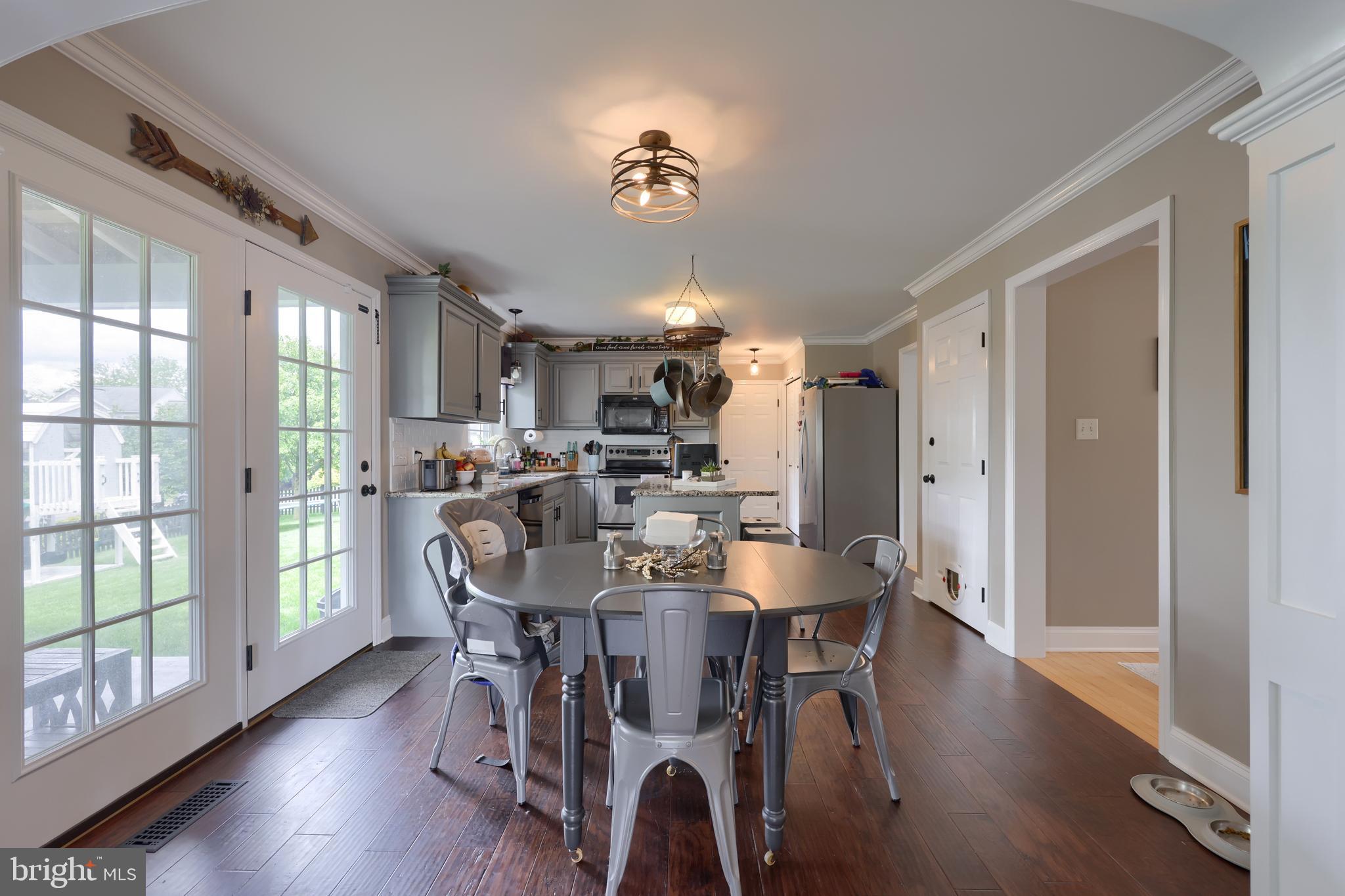 533 SPRING HOLLOW DRIVE