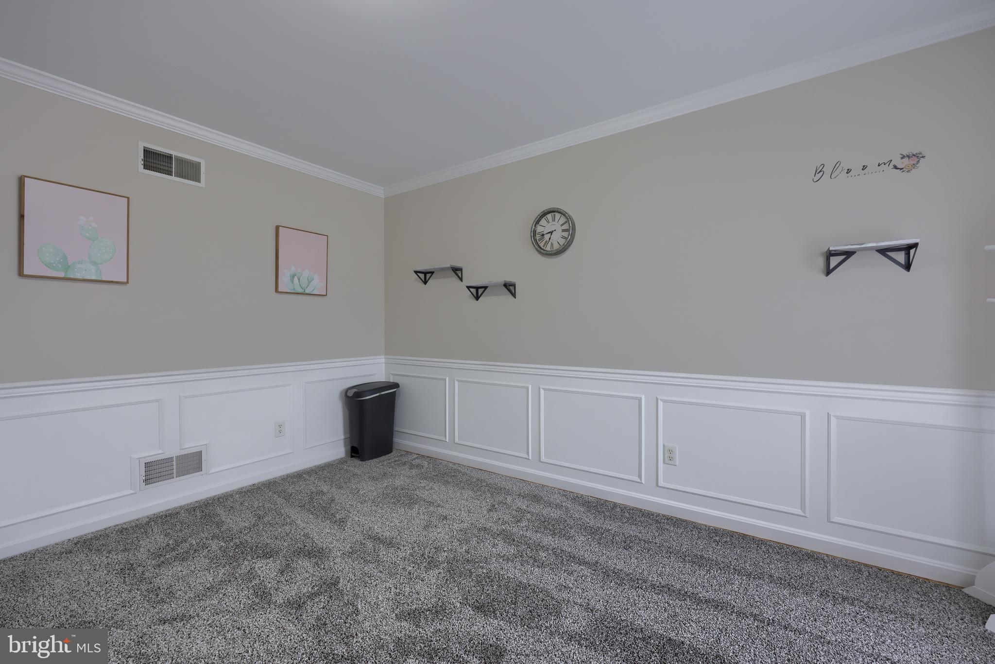 533 SPRING HOLLOW DRIVE