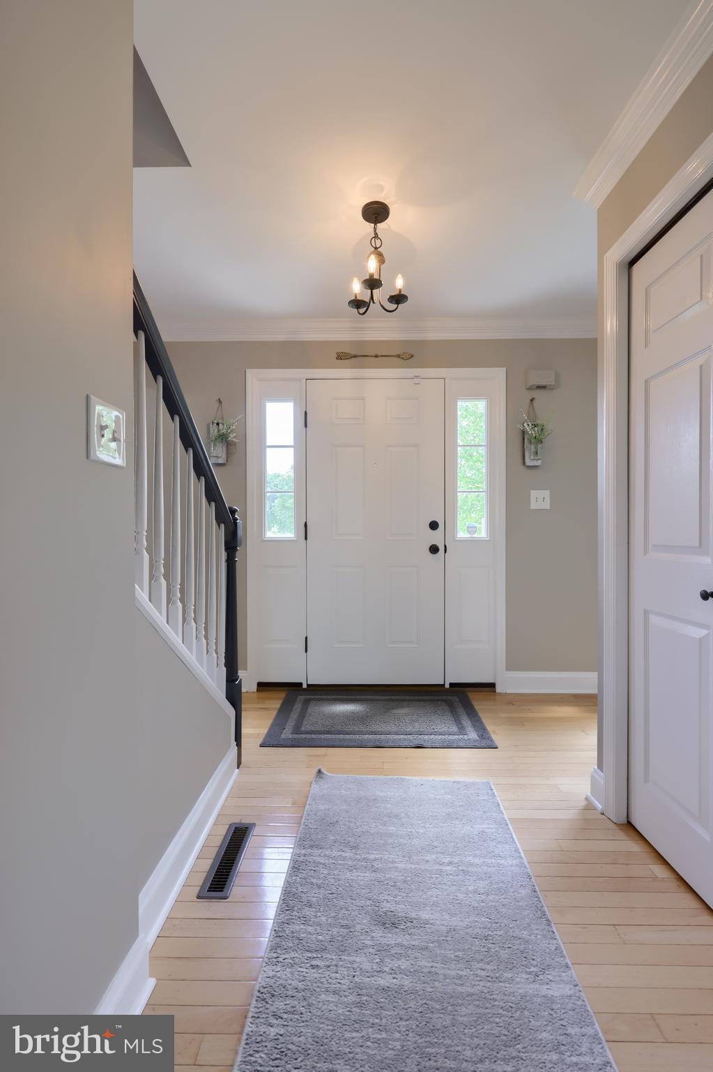 533 SPRING HOLLOW DRIVE