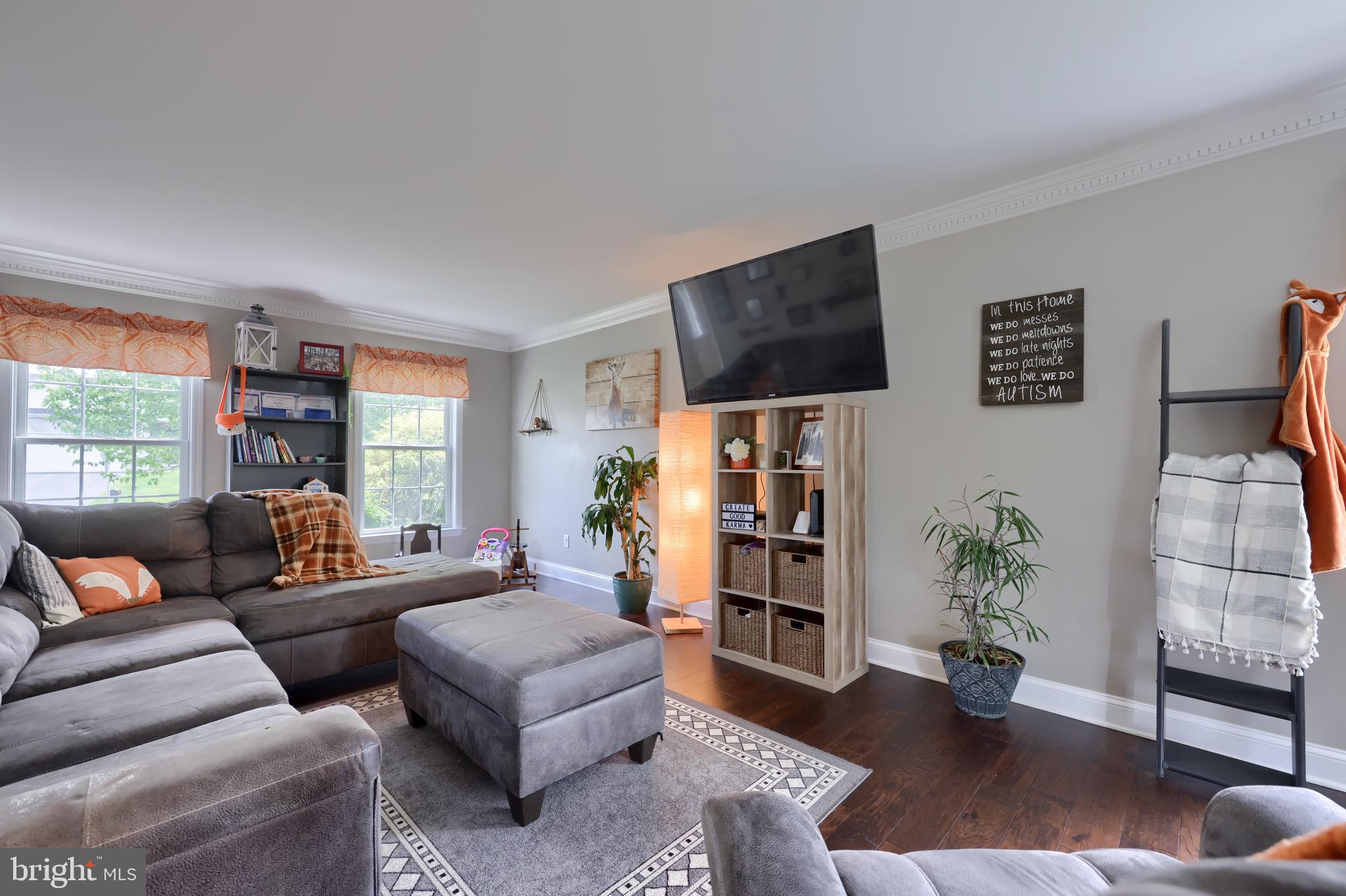 533 SPRING HOLLOW DRIVE