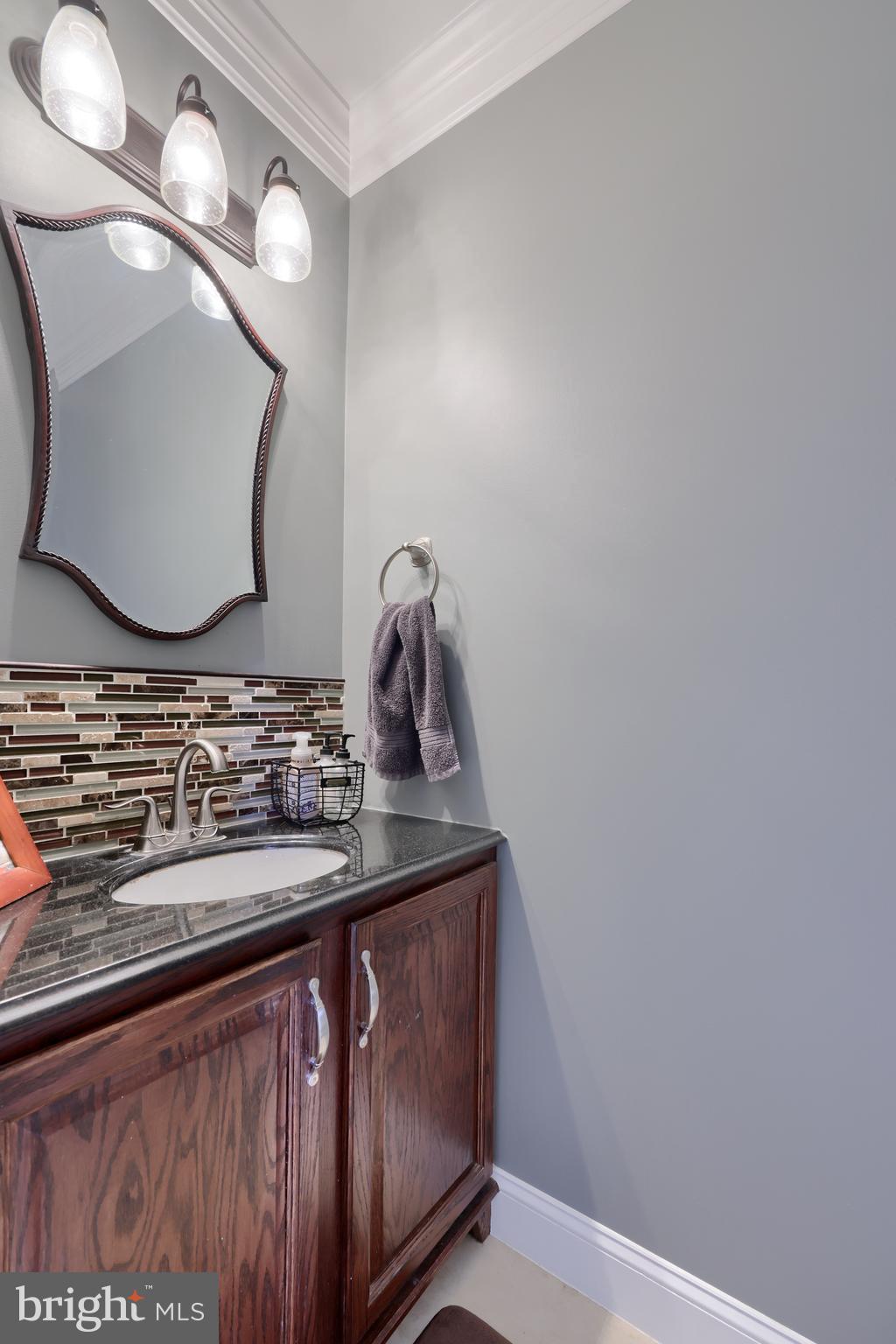 533 SPRING HOLLOW DRIVE