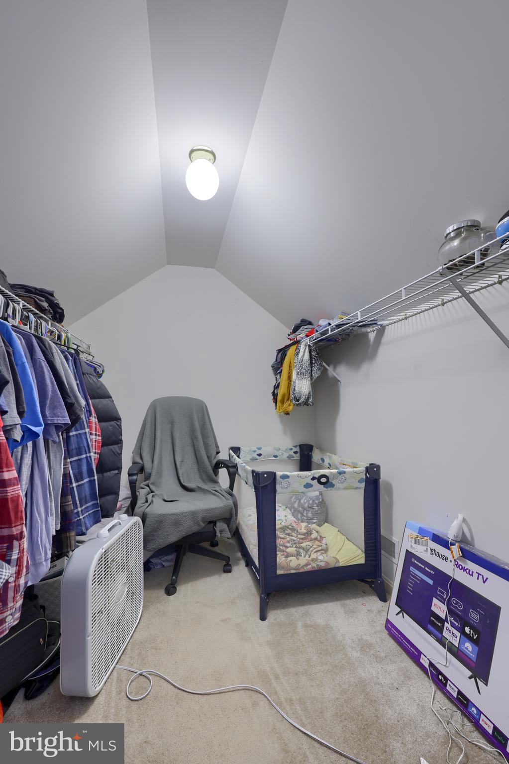 533 SPRING HOLLOW DRIVE