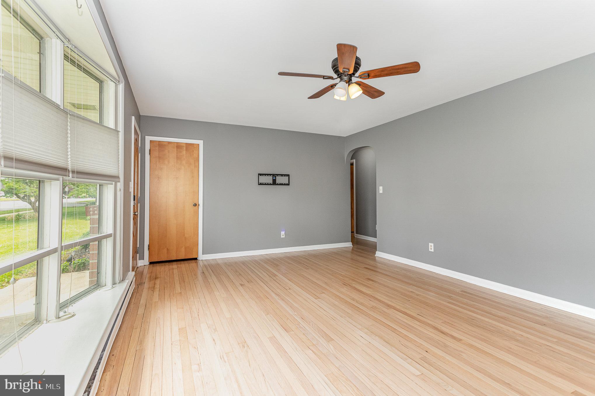 563 E HUMMELSTOWN STREET