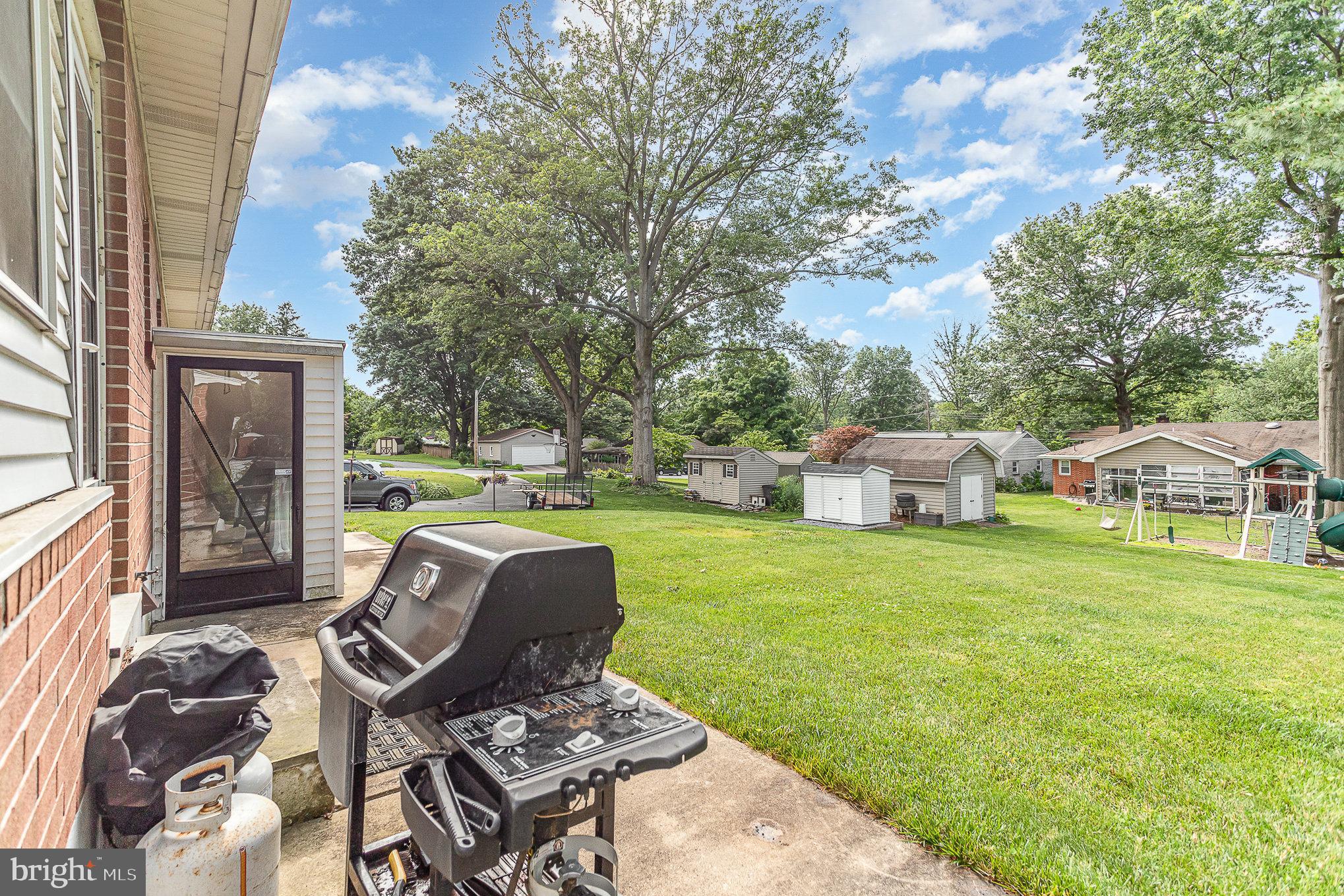 563 E HUMMELSTOWN STREET