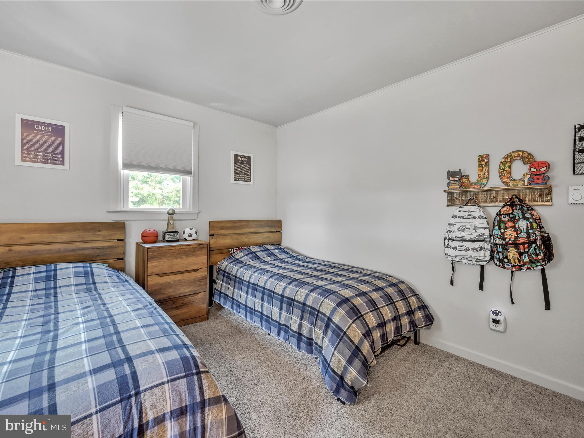 242 BUTTONWOOD DRIVE