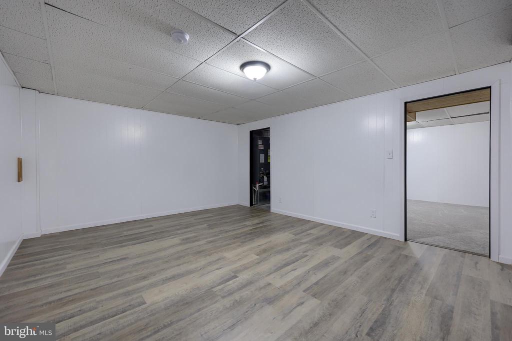 6541 HOLLOW DRIVE