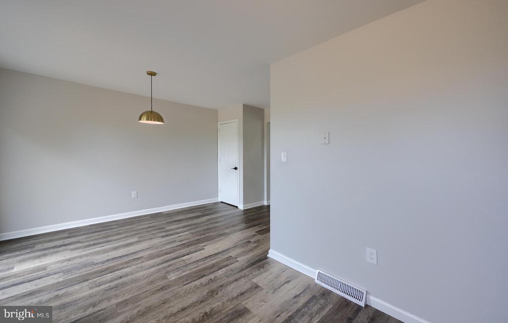 6541 HOLLOW DRIVE